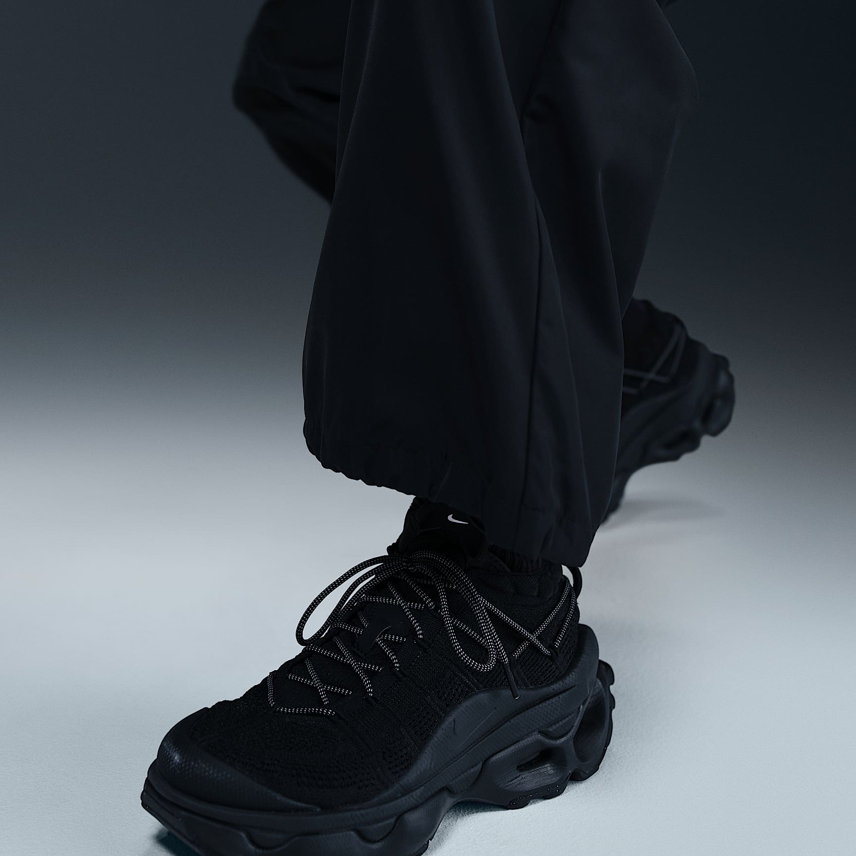 Nike Sportswear Women's Mid-Rise Repel Pants