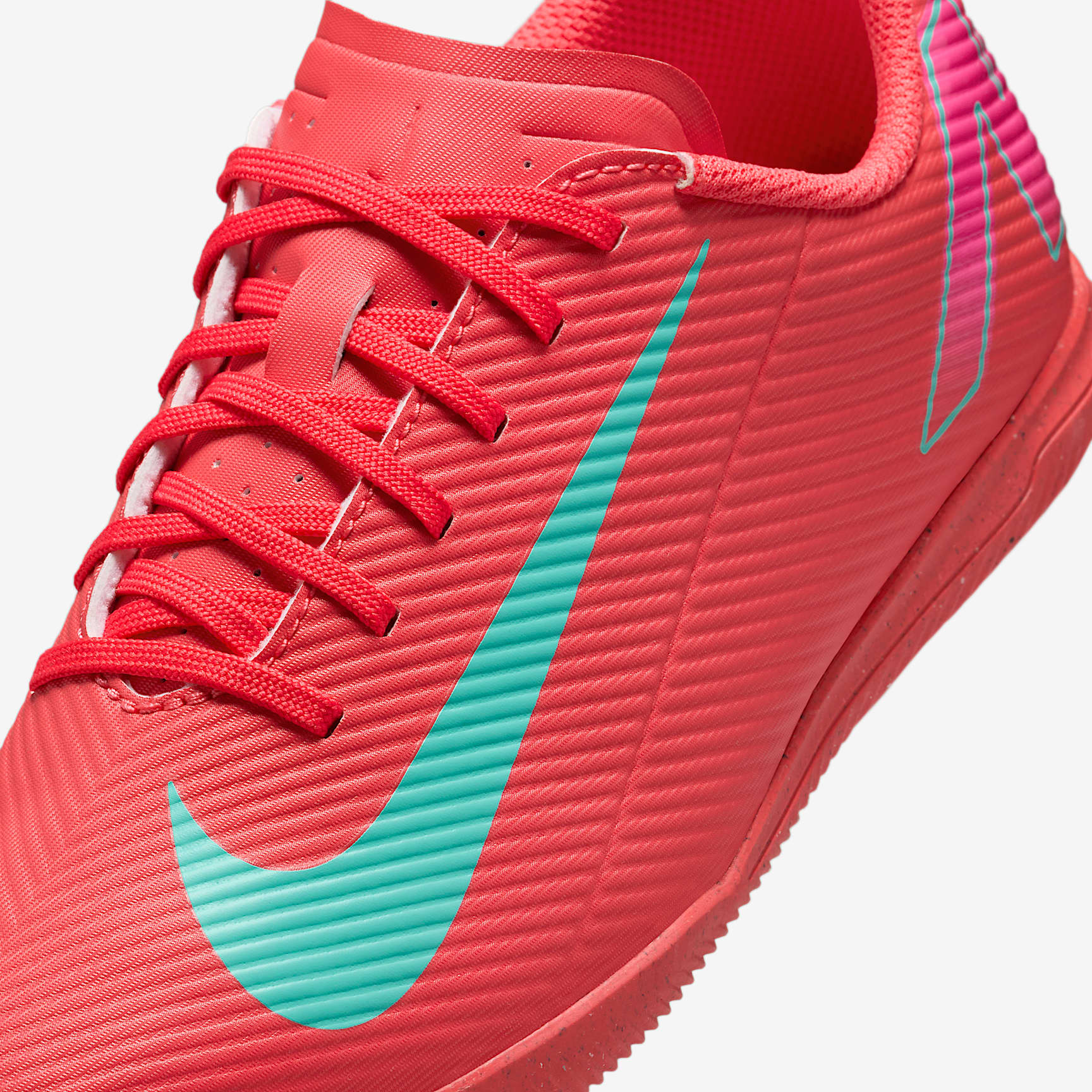 Nike Jr. Mercurial Vapor 16 Club Little/Big Kids' IC Low-Top Soccer Shoes