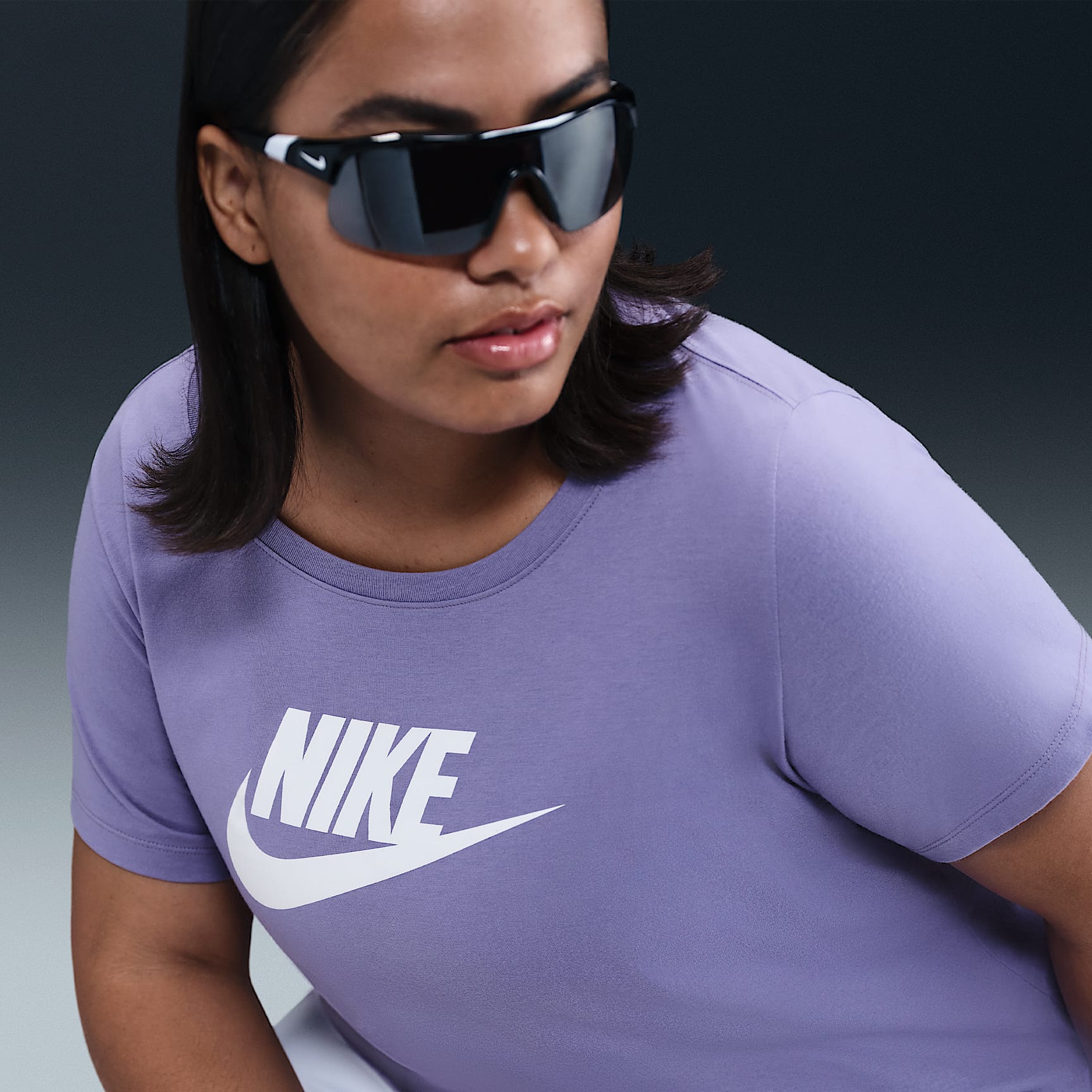 Nike Sportswear Essentials Women's Logo T-Shirt (Plus Size)