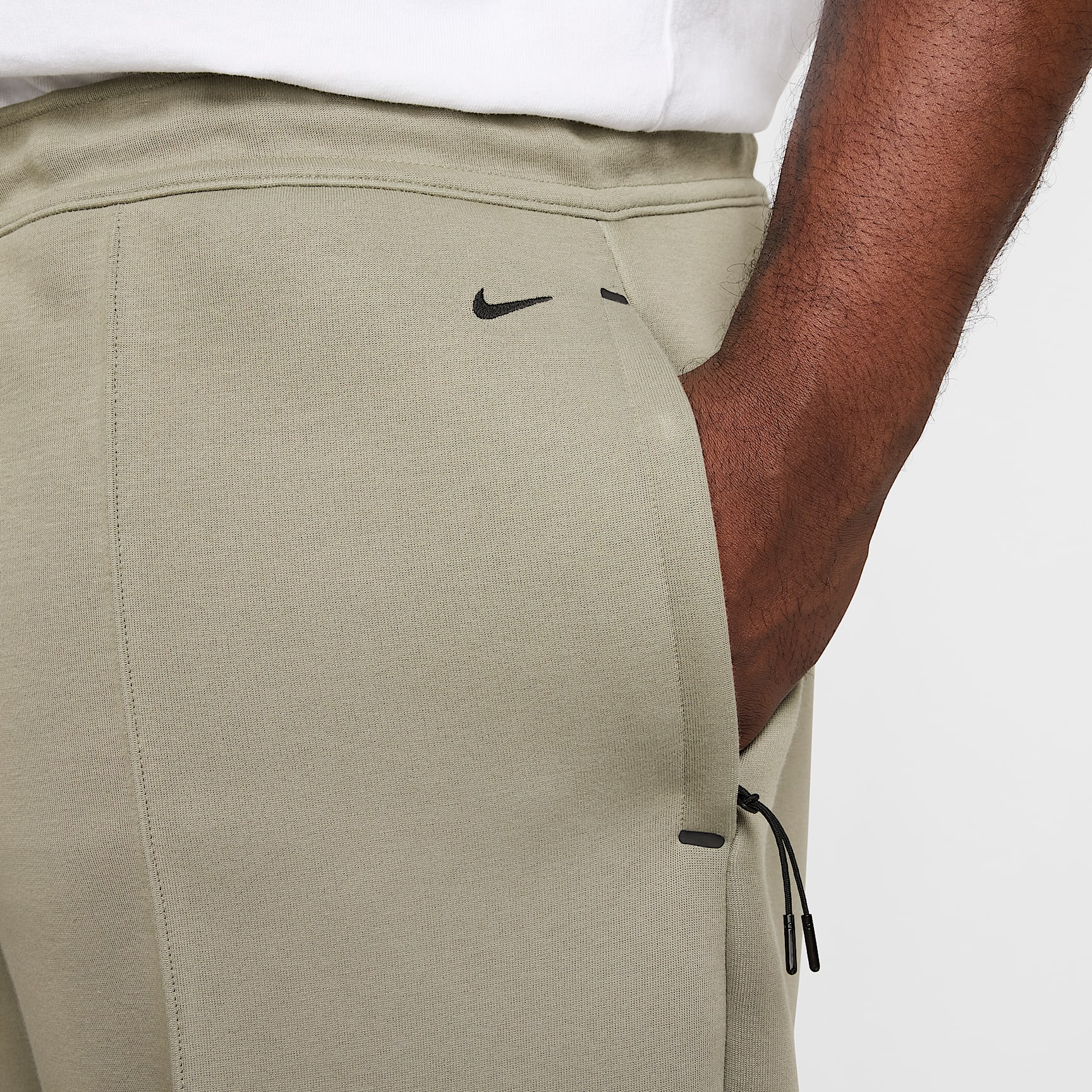 Nike Tech Men's Wide-Leg Fleece Pants