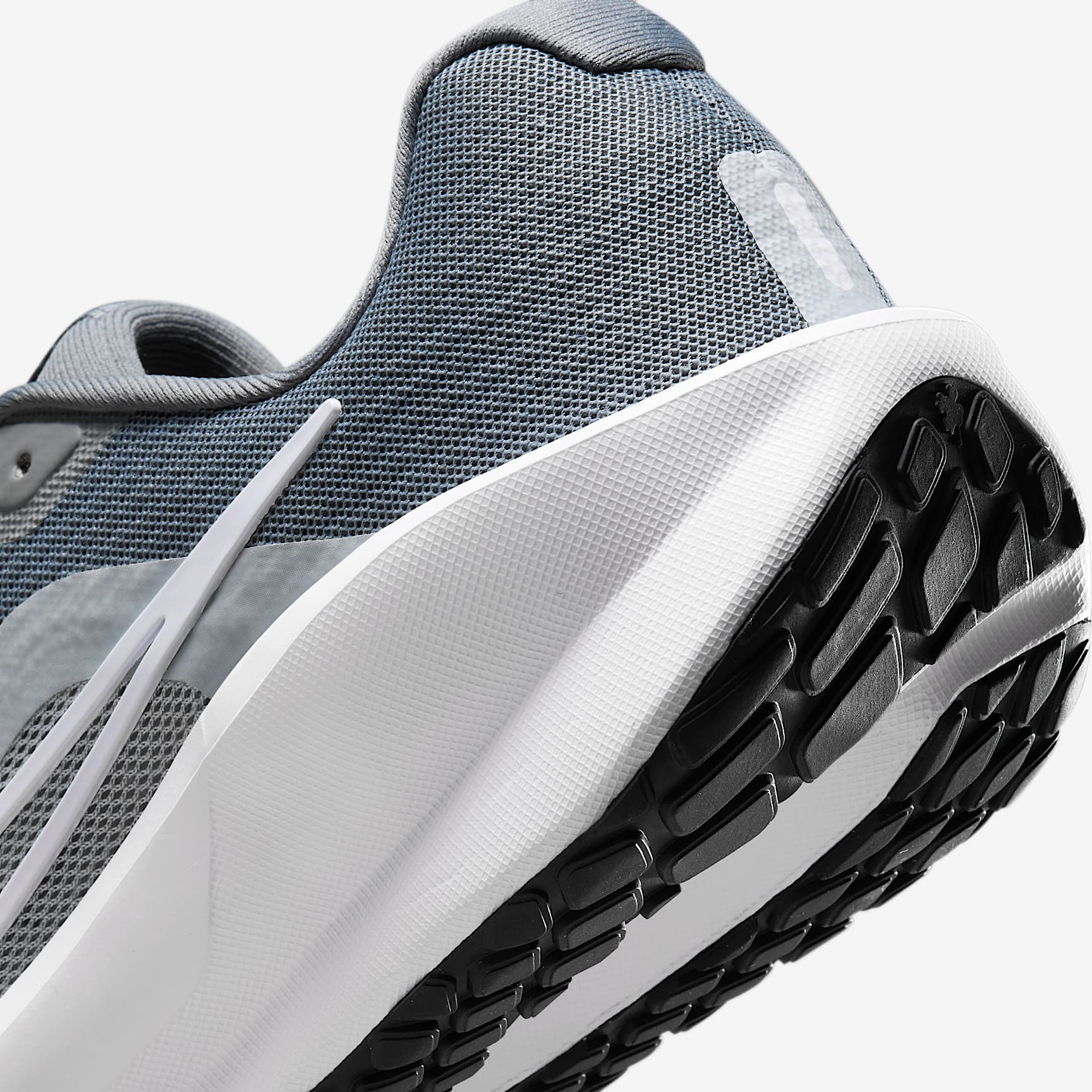 Nike Downshifter 13 Men's Road Running Shoes