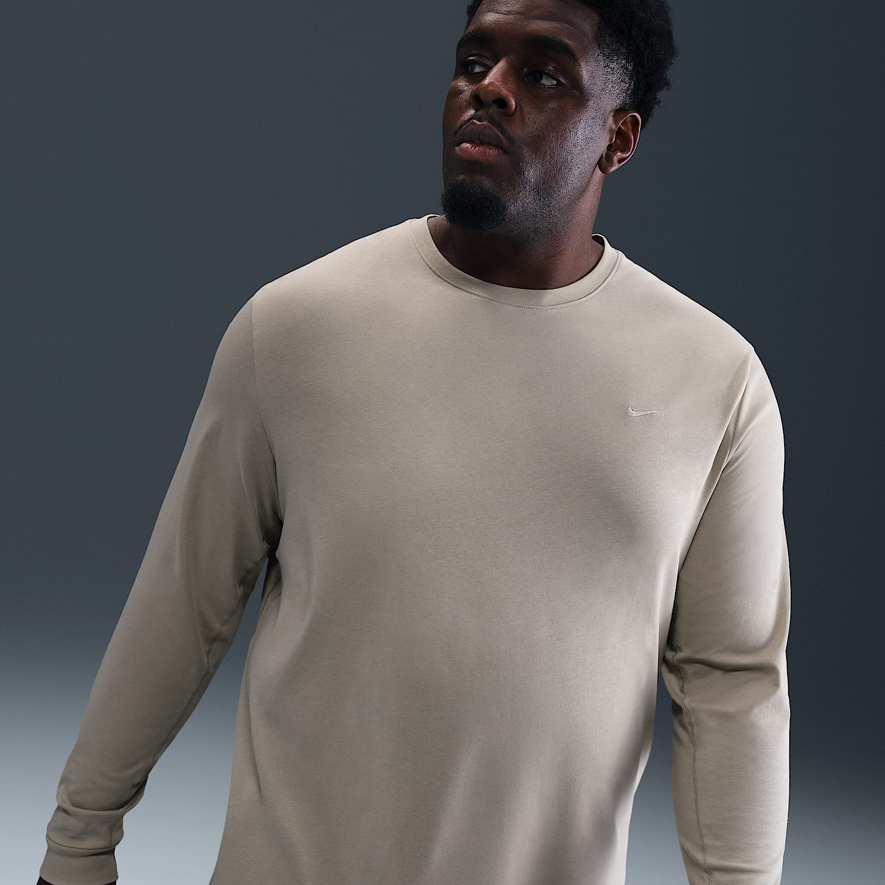 Nike Primary Men's Dri-FIT Long-Sleeve Versatile Top