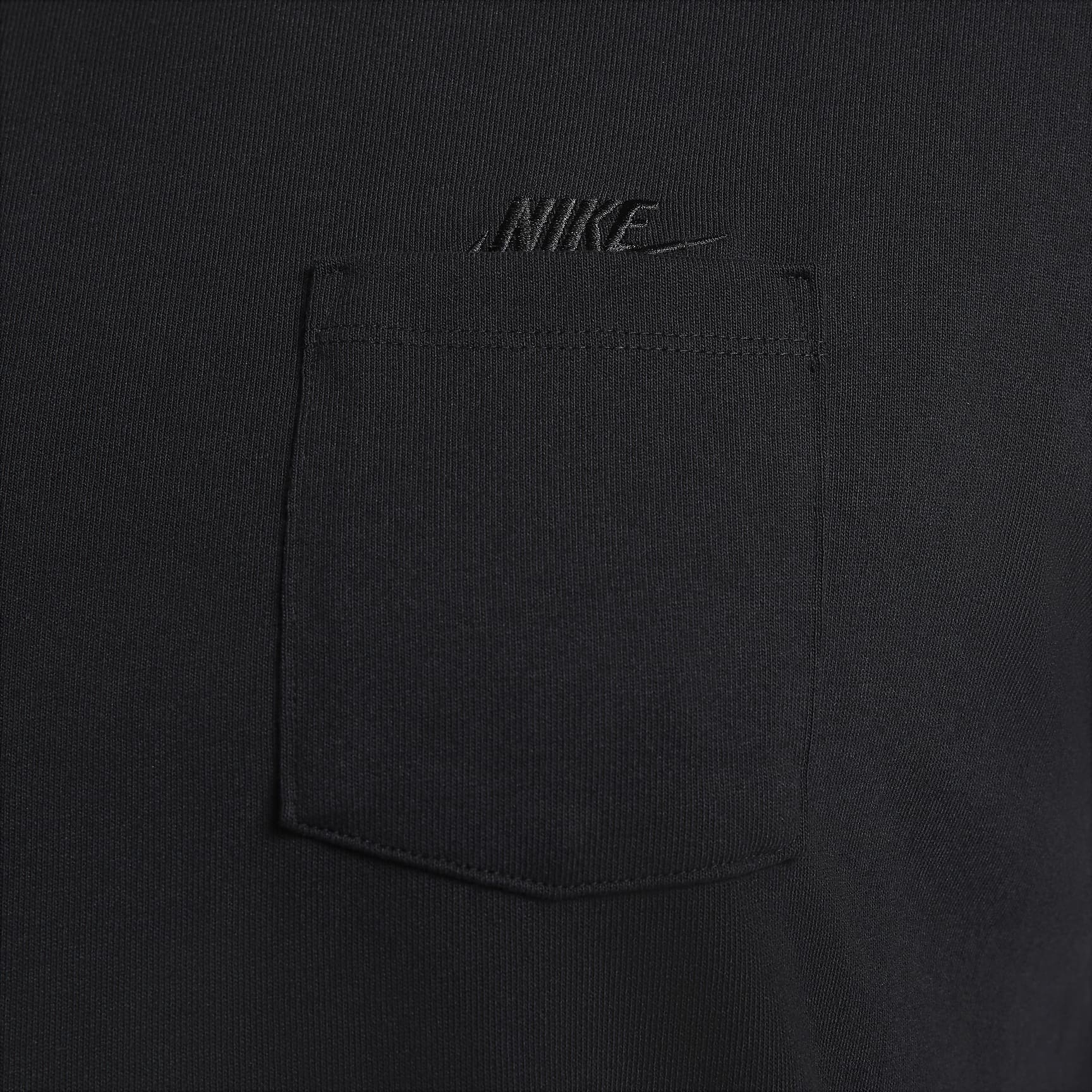Nike Sportswear Premium Essentials Men's Pocket T-Shirt