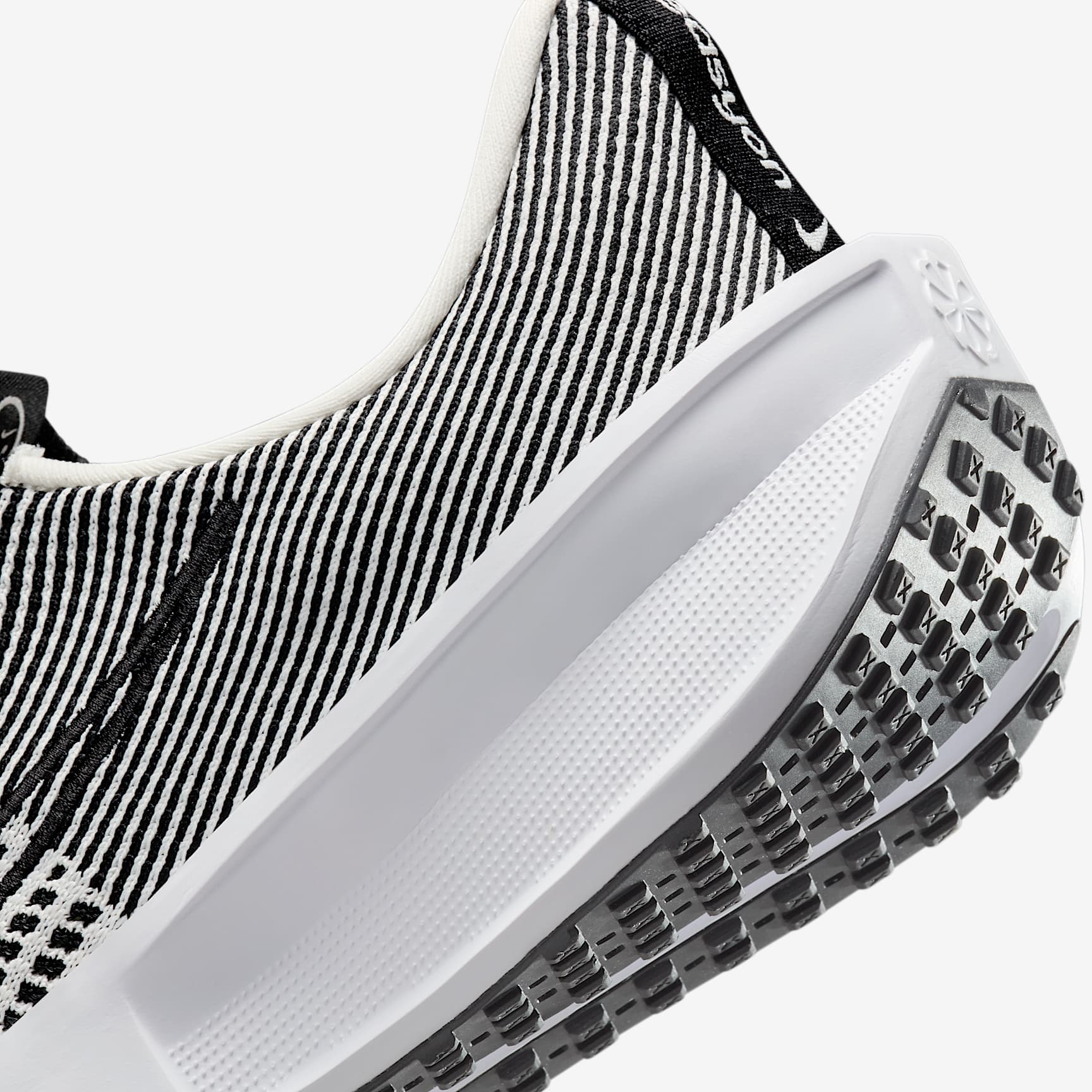 Nike Interact Run EasyOn Men's Road Running Shoes