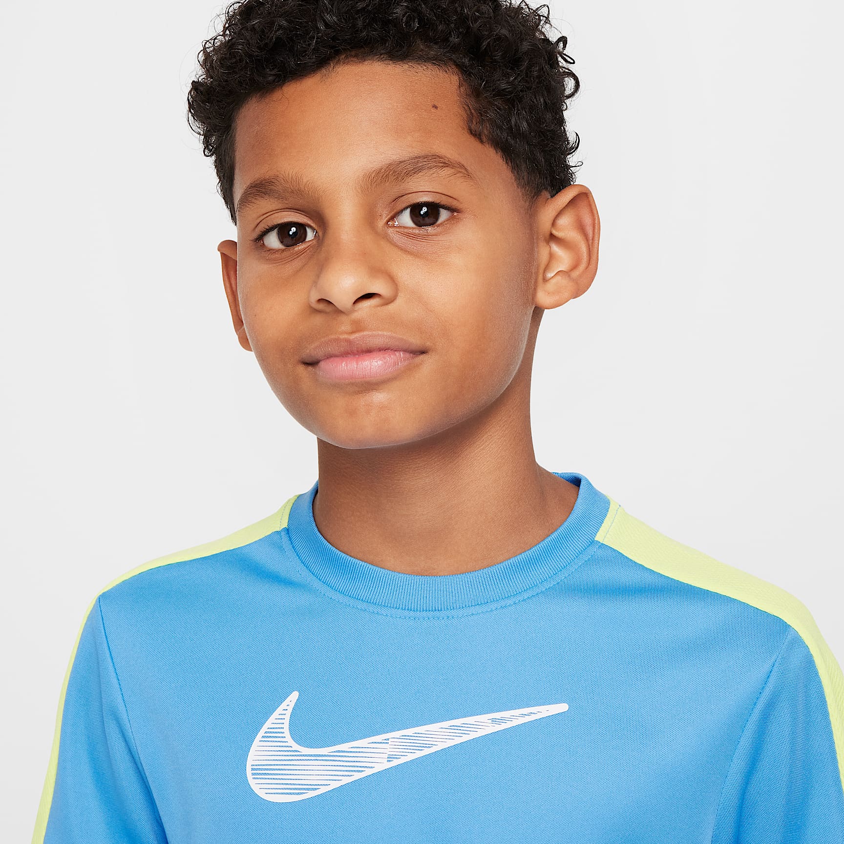 Nike Trophy23 Big Kids' Dri-FIT Short-Sleeve Top