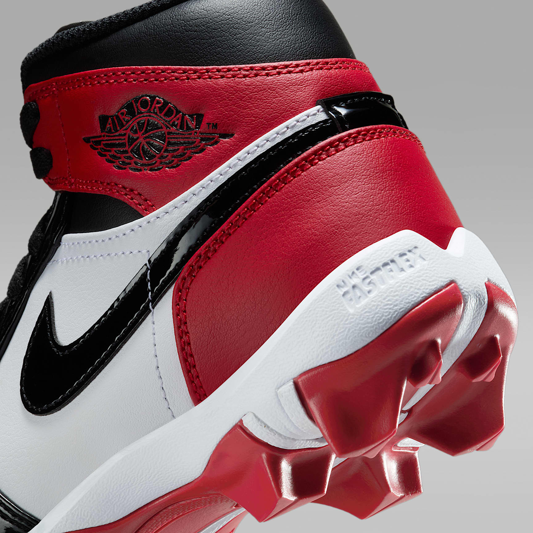 Jordan 1 Mid Little/Big Kids' Cleats