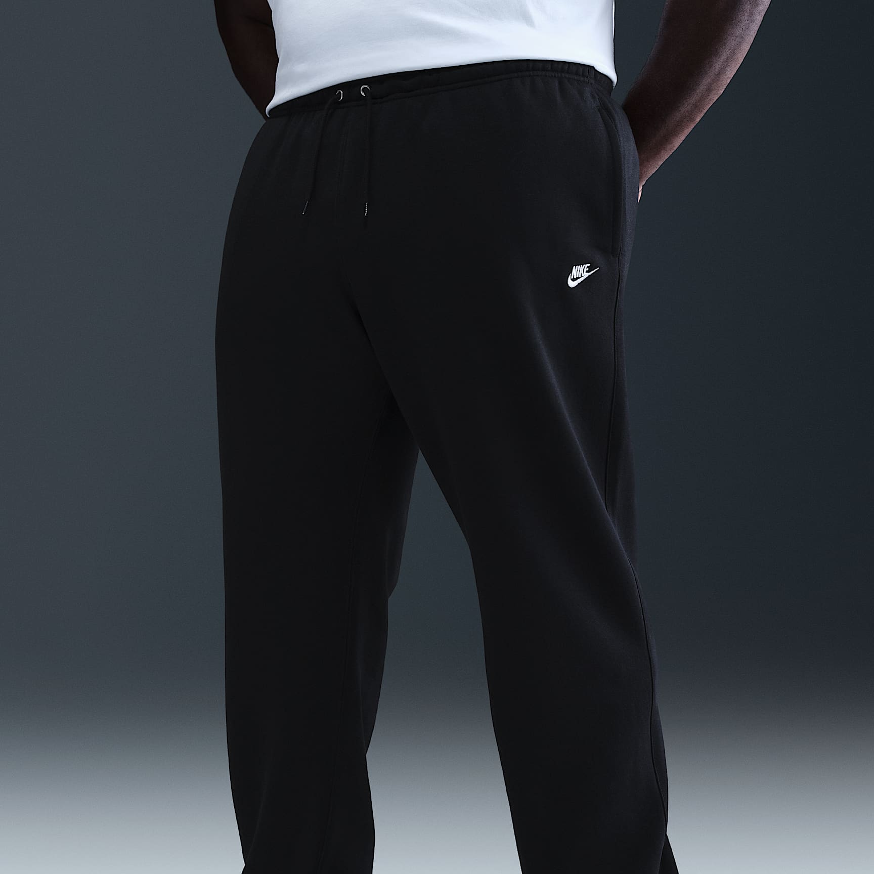 Nike Club Men's Open-Hem Fleece Pants
