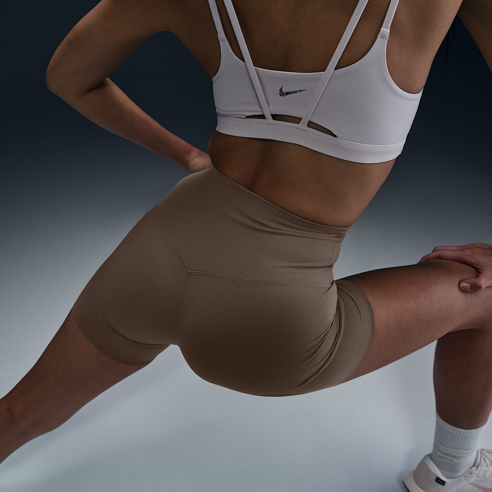 Nike Zenvy Women's Gentle-Support High-Waisted 5" Biker Shorts