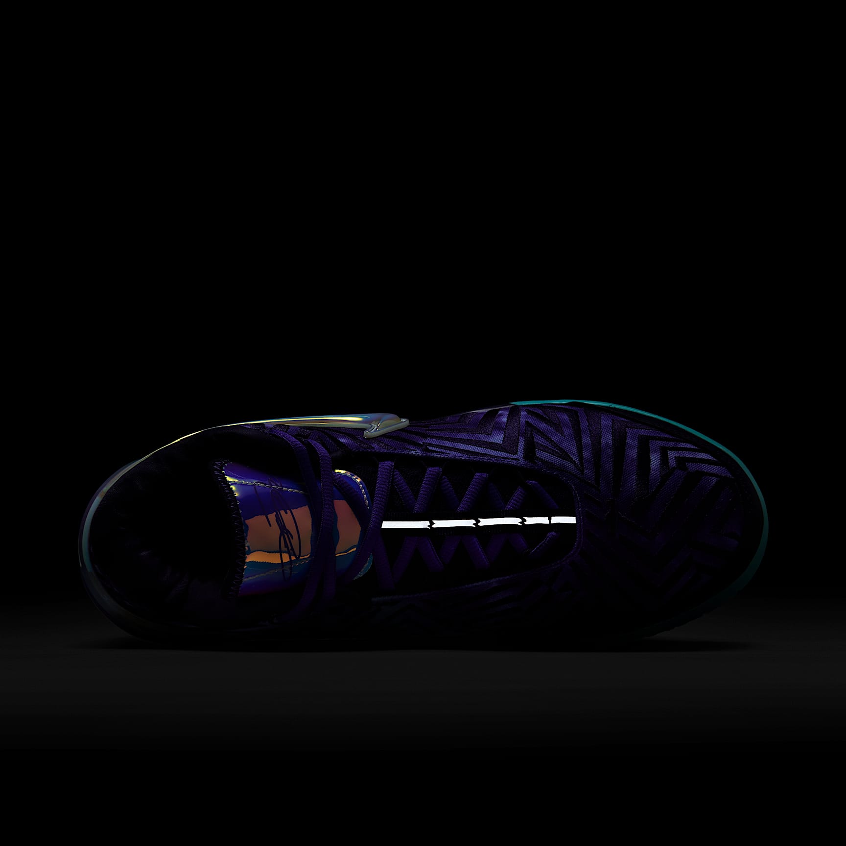 LeBron NXXT Genisus EP Basketball Shoes