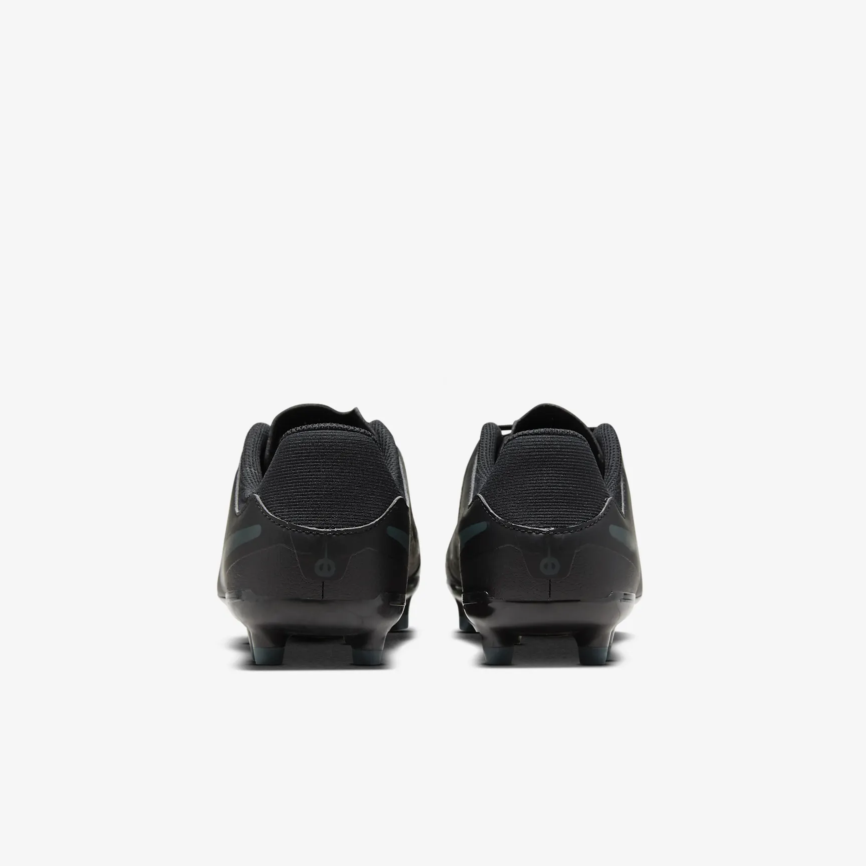 Nike Jr. Tiempo Legend 10 Academy Little/Big Kids' Multi-Ground Low-Top Soccer Cleats