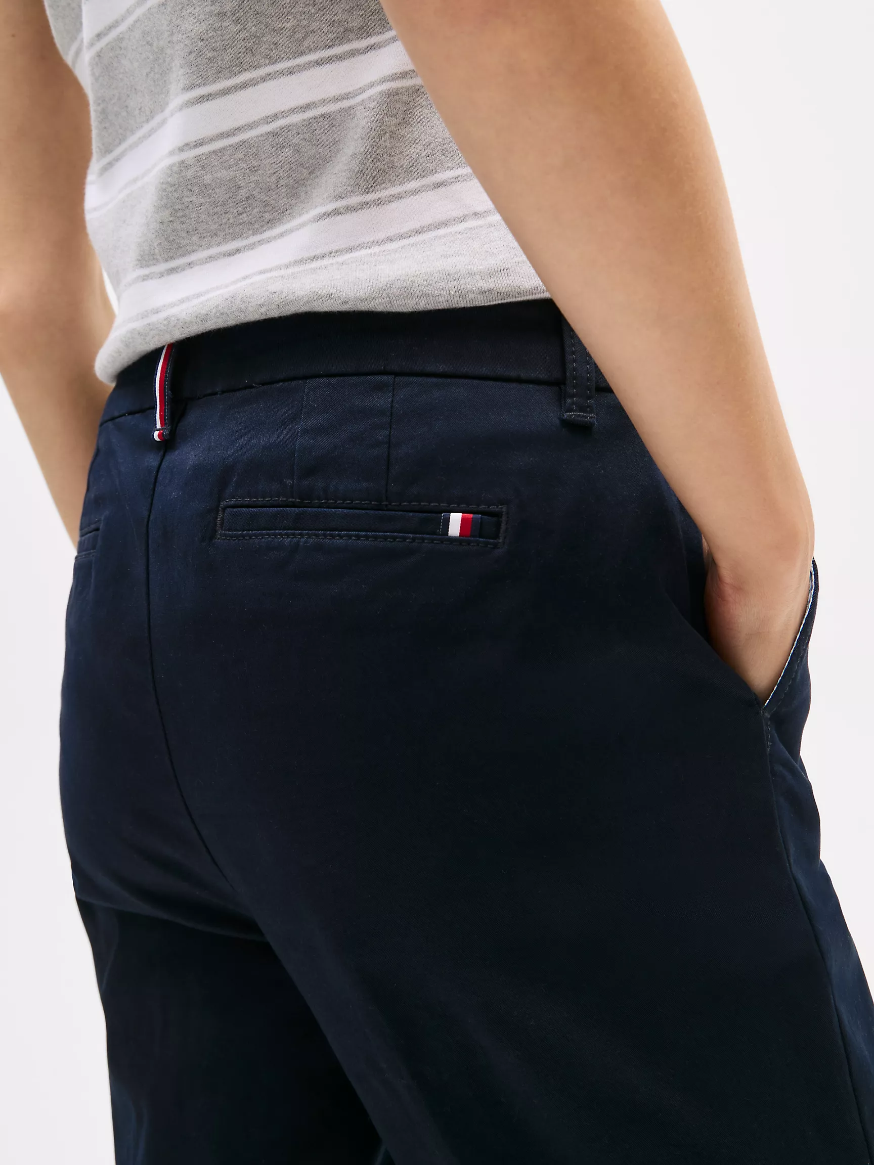 Женские брюки Tommy Hilfiger, Приталенные брюки чинос