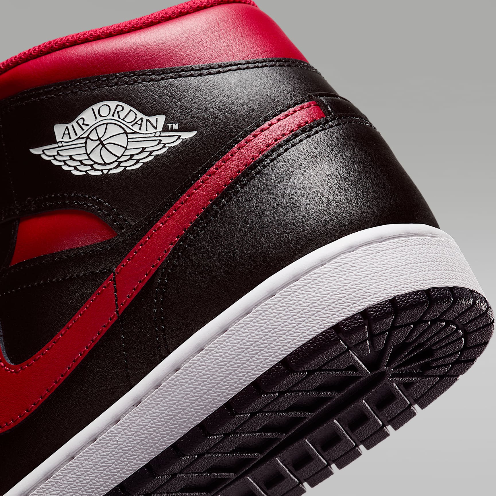 Air Jordan 1 Mid Men's Shoes