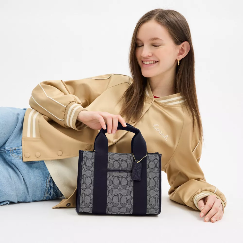 Сумка COACH Smith Tote Bag 24 In Signature Jacquard