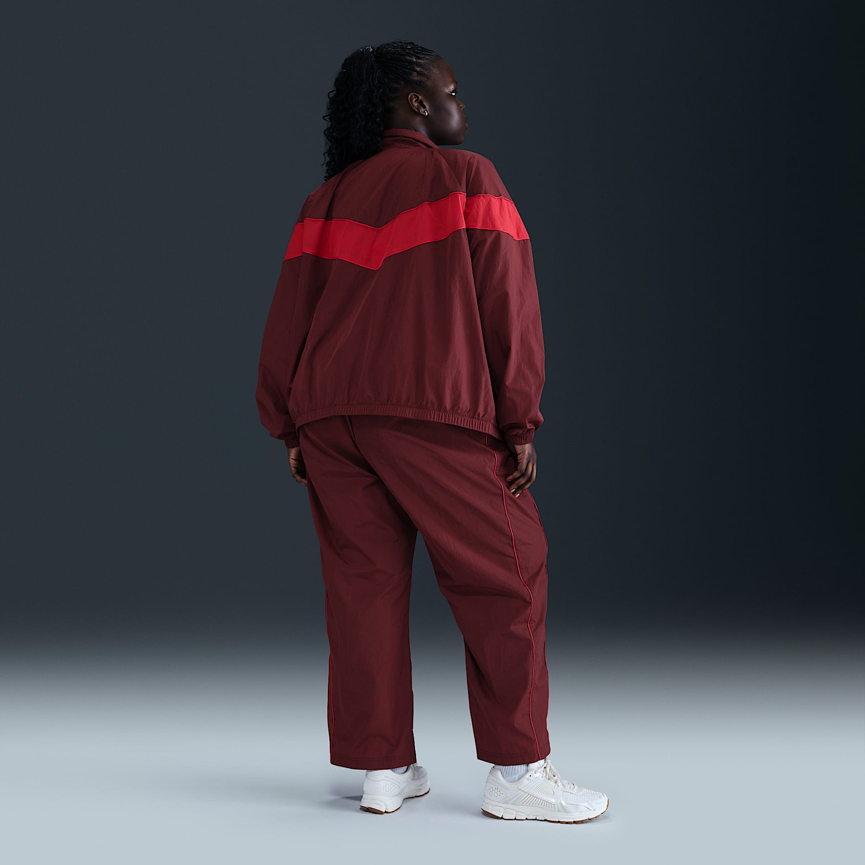 Nike Windrunner Women's Loose UV Woven Full-Zip Jacket (Plus Size)