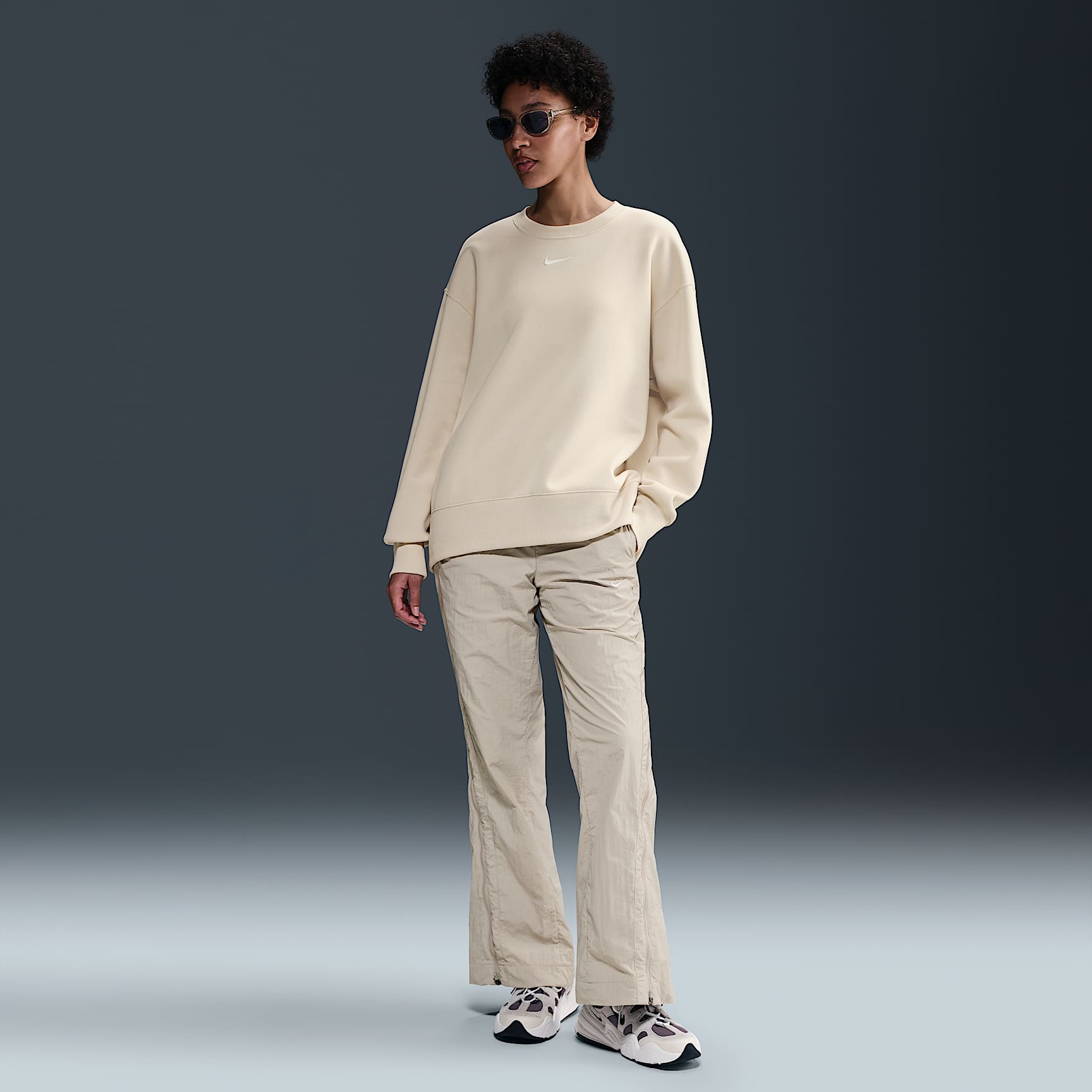 Nike Sportswear Phoenix Fleece Women's Oversized Crew-Neck Sweatshirt