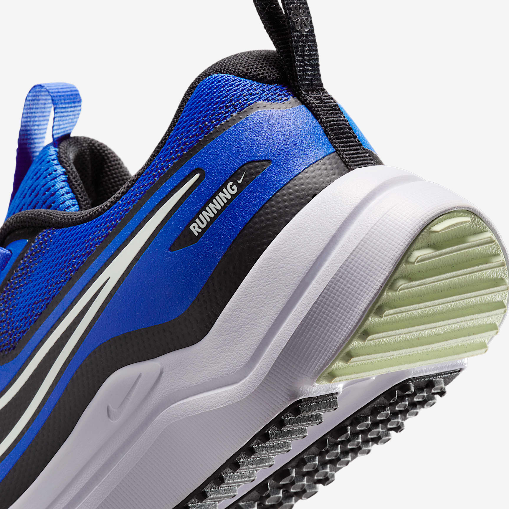Nike Cosmic Runner Big Kids' Road Running Shoes