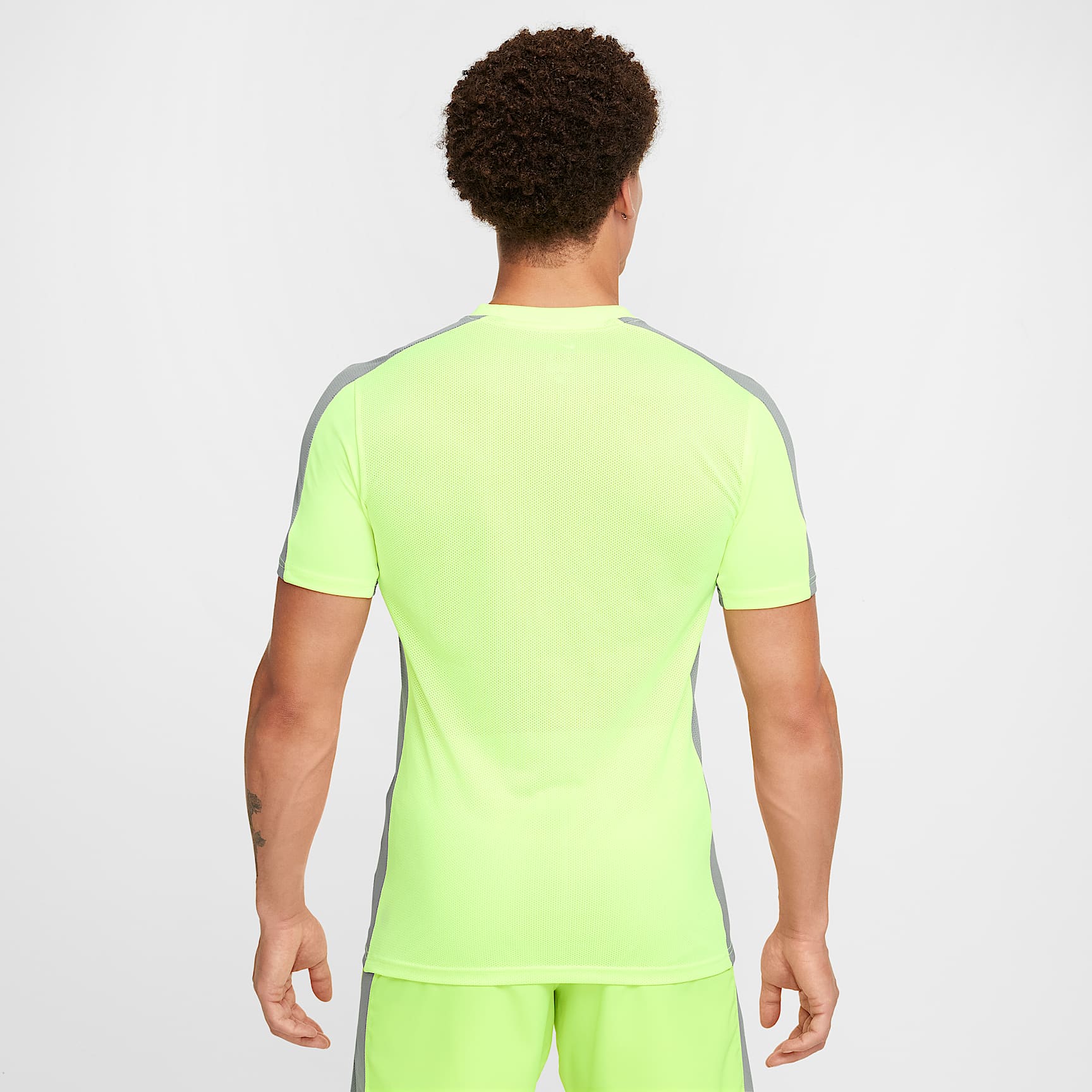 Nike Academy Men's Dri-FIT Short-Sleeve Soccer Top
