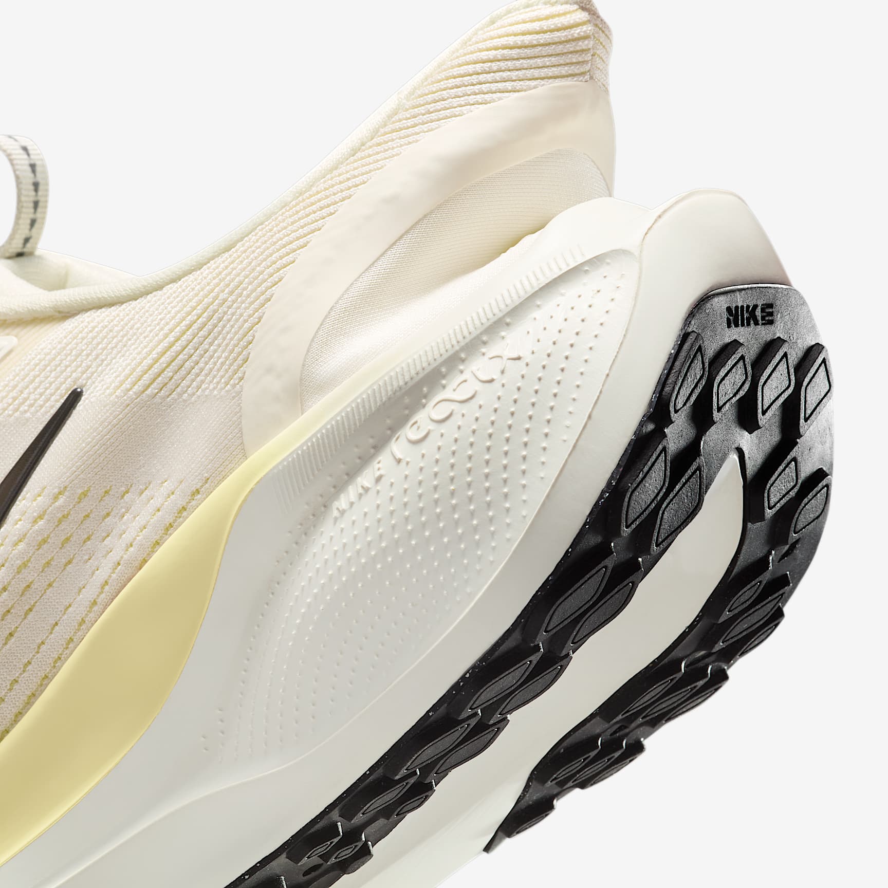 Nike Pegasus EasyOn Women's Road Running Shoes