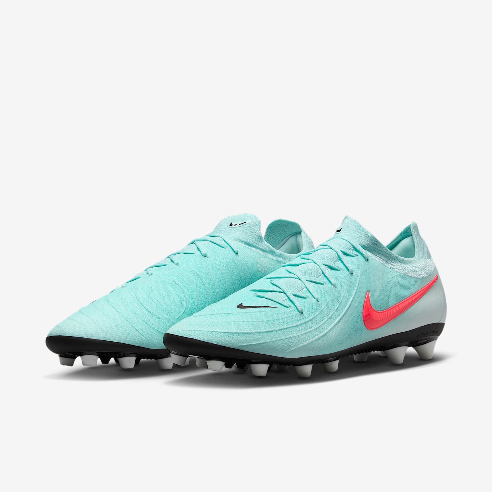 Nike Phantom GX 2 Pro AG Low-Top Soccer Cleats