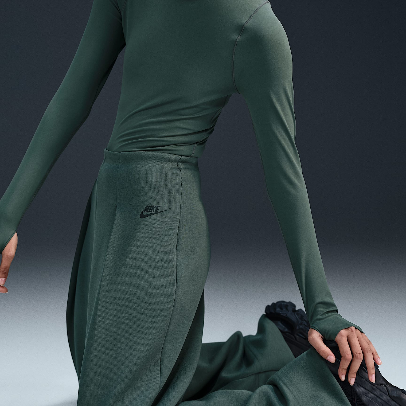 Nike Sportswear Tech Fleece Women's High-Waisted Pleated Pants