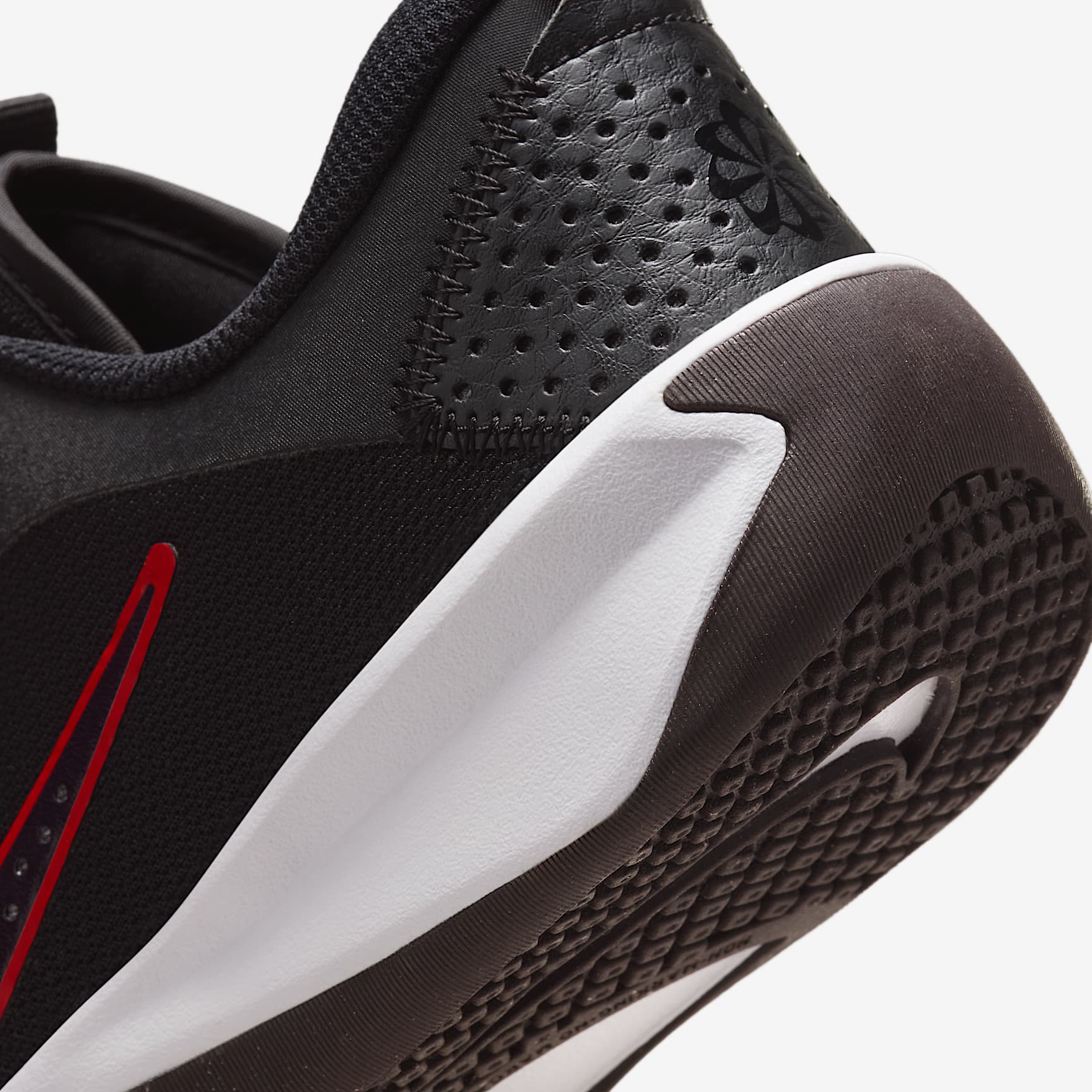 Nike Omni Multi-Court Big Kids' Indoor Court Shoes