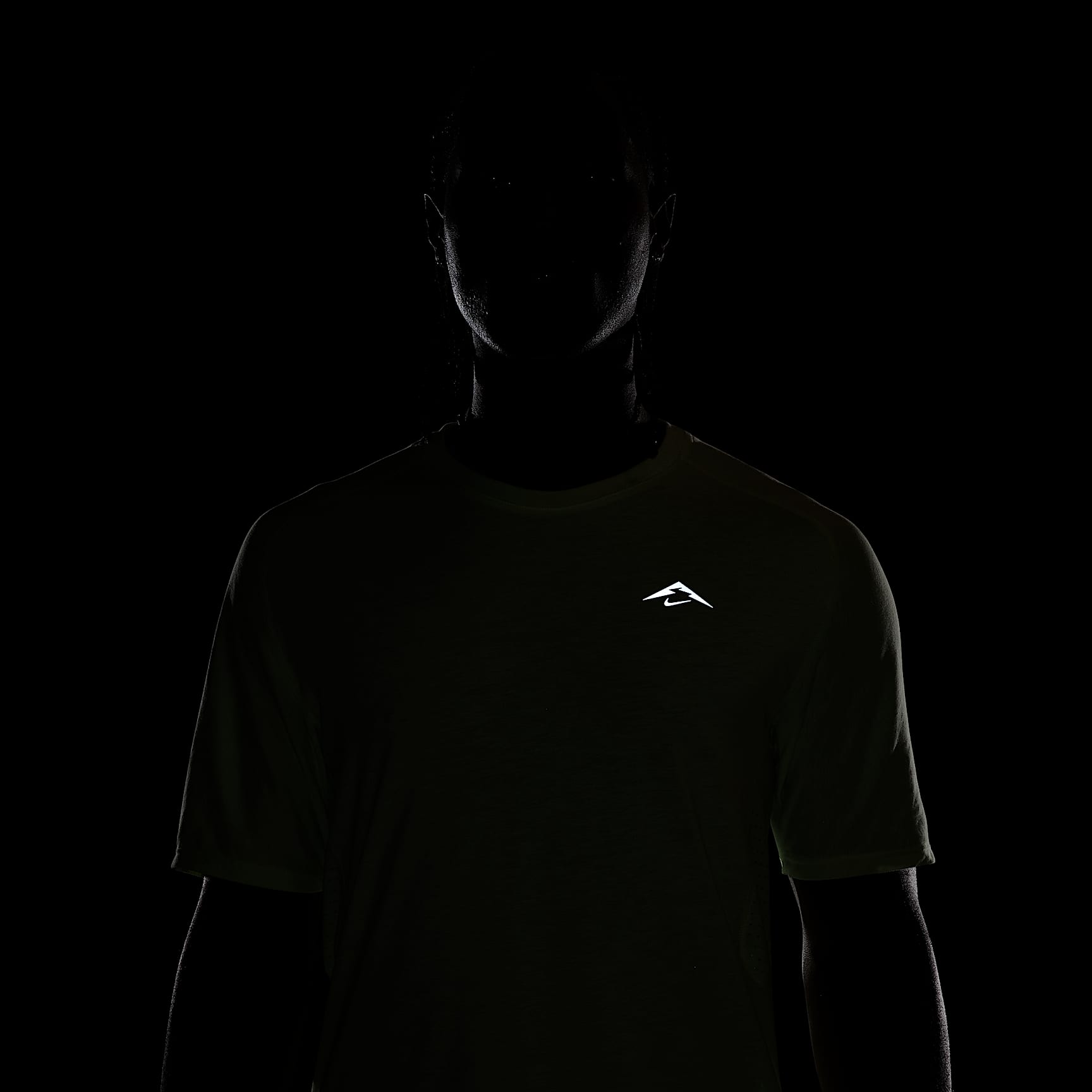 Nike Solar Chase Men's Dri-FIT ADV Short-Sleeve Running Top