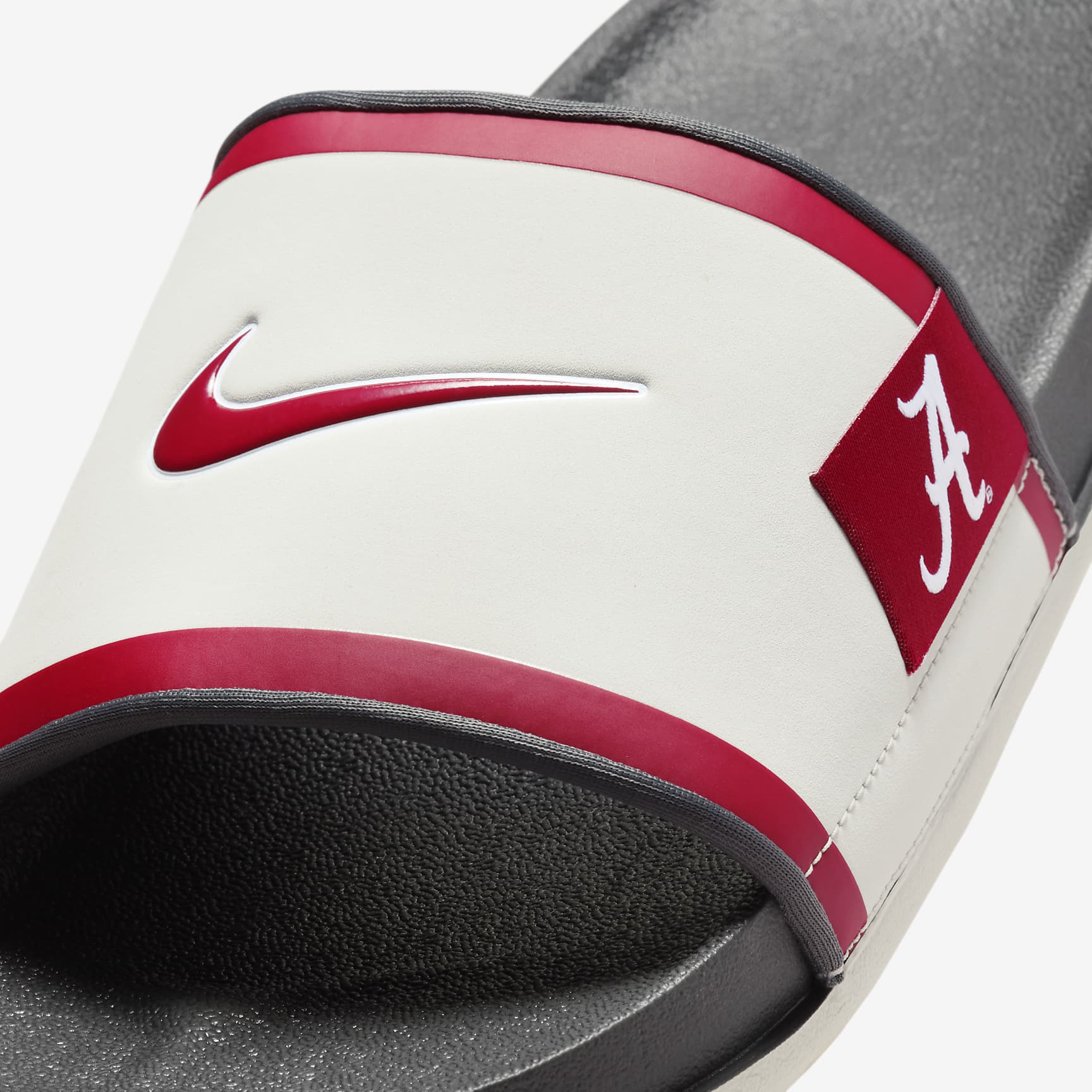 Nike College Offcourt (Alabama) Slides