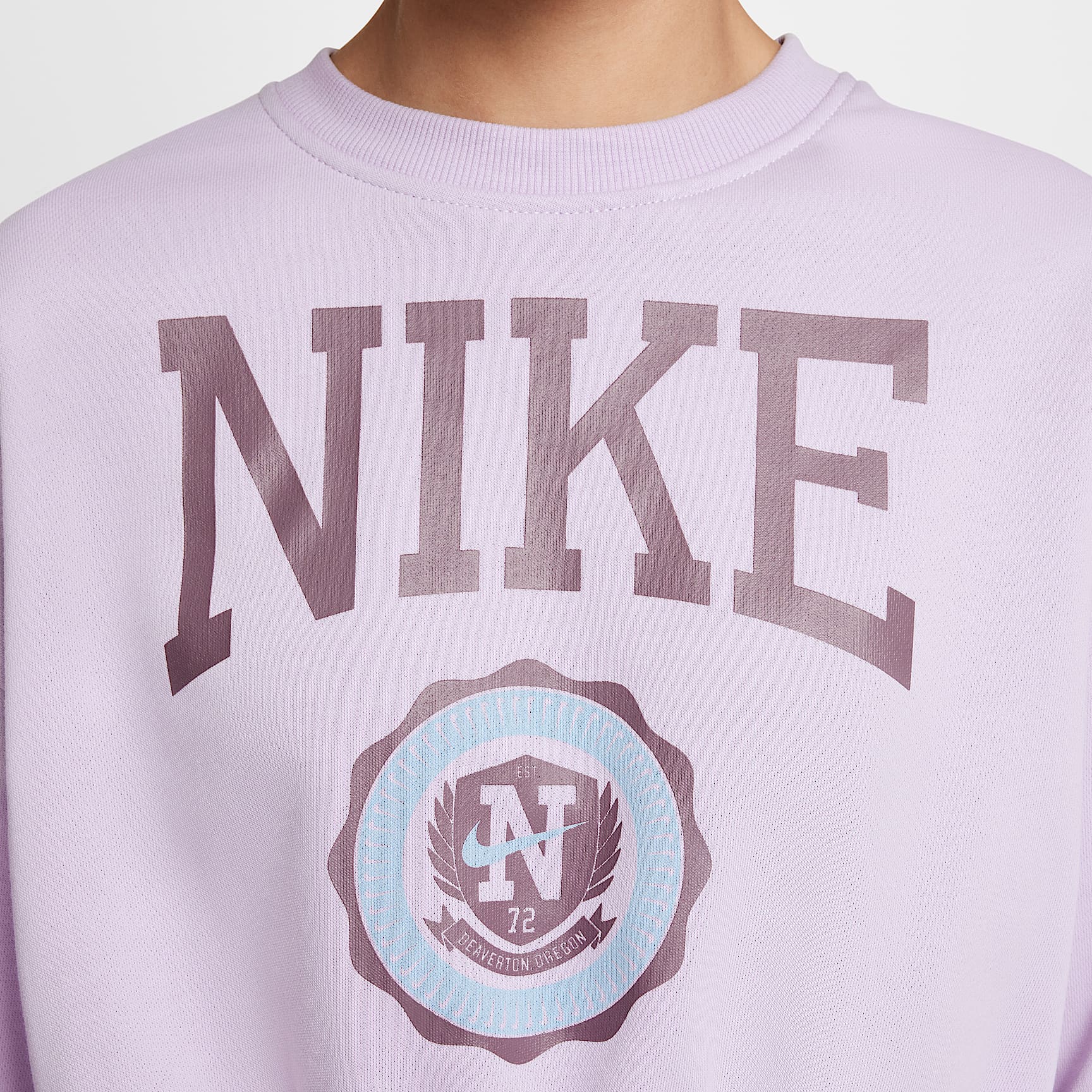 Nike Sportswear Club Girls' French Terry Crew-Neck Sweatshirt