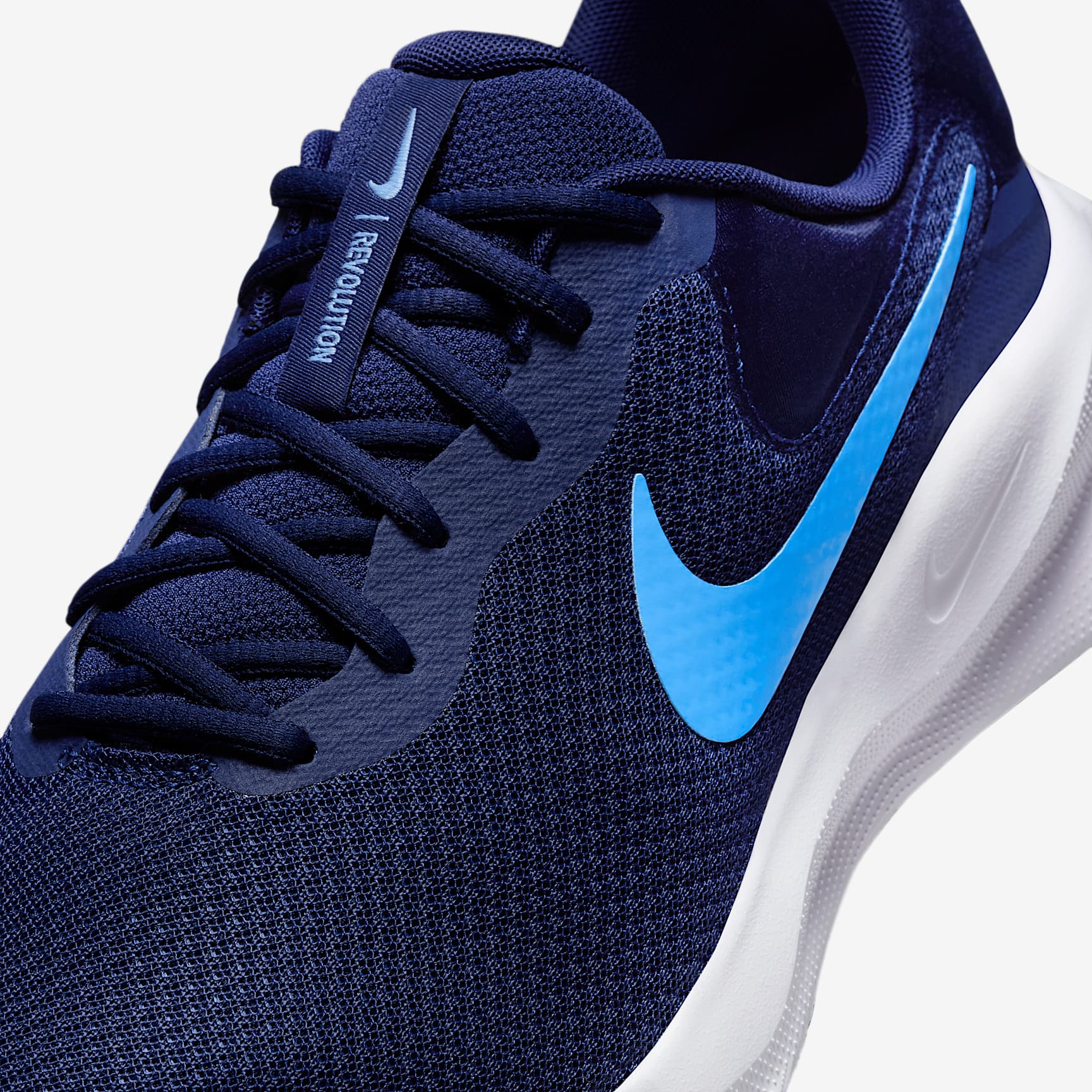 Nike Revolution 7 Men's Road Running Shoes (Extra Wide)