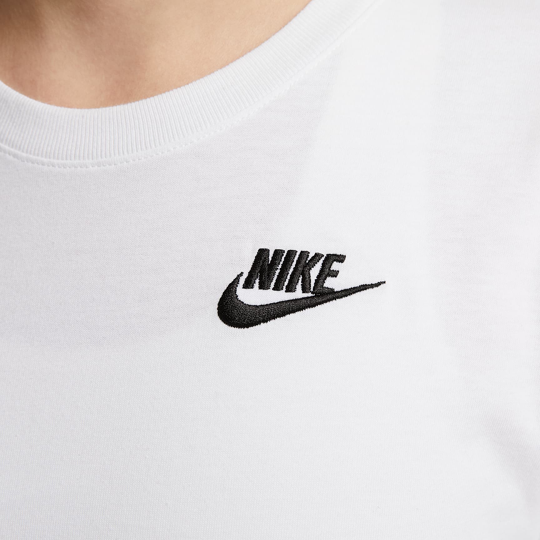 Nike Sportswear Club Essentials Women's T-Shirt