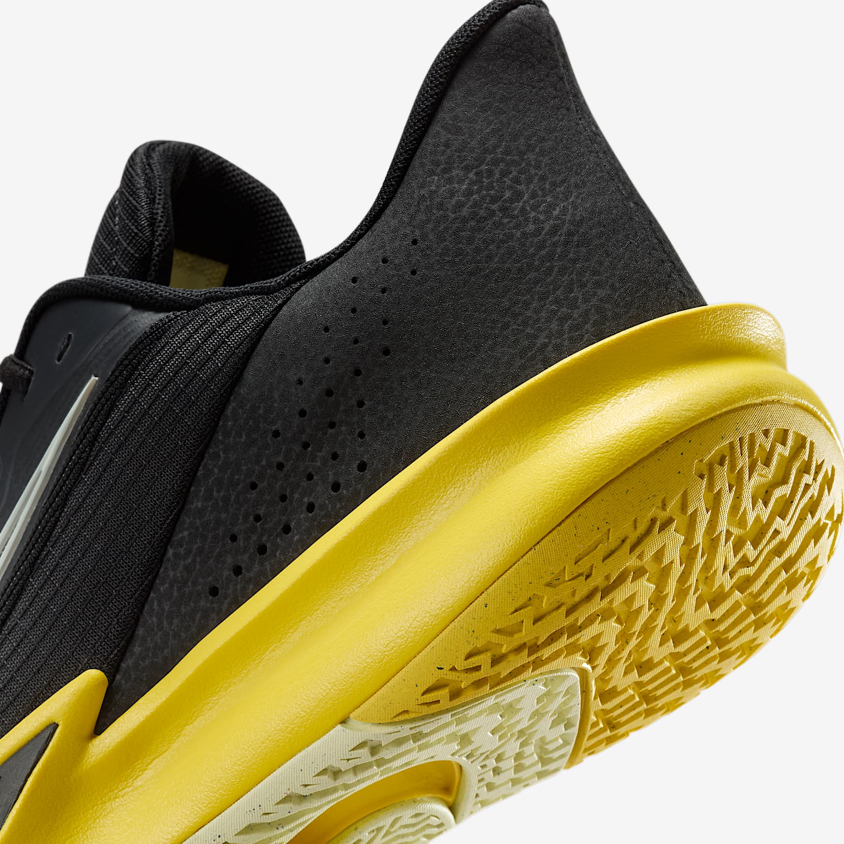 Nike Precision 7 Basketball Shoes