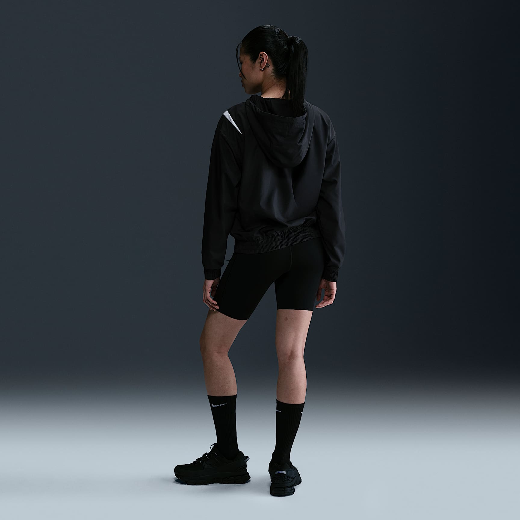 Nike Sportswear Classic Women's Loose UV Protection Full-Zip Logo Jacket