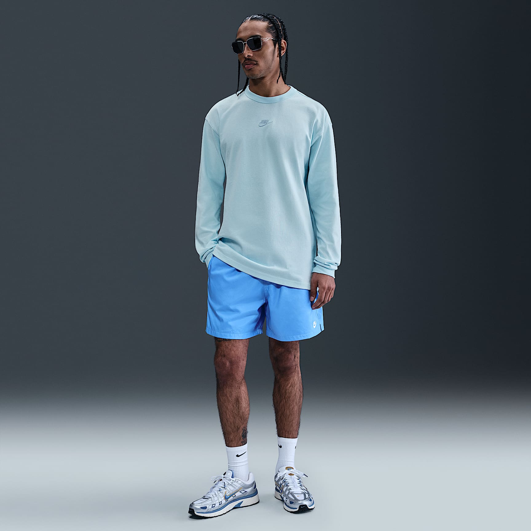 Nike Sportswear Premium Essentials Men's Long-Sleeve T-Shirt