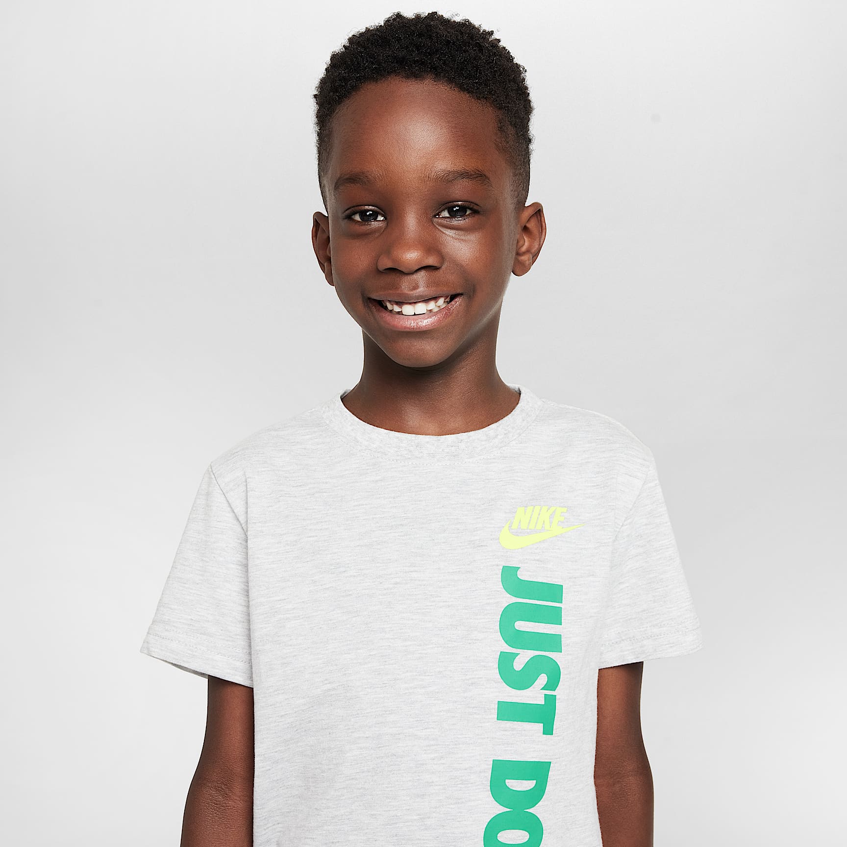 Nike Little Kids' Graphic T-Shirt and Shorts Set