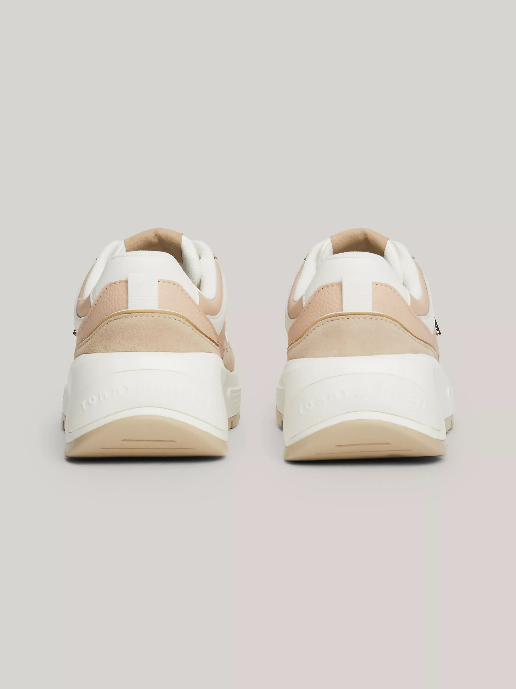 Женские кроссовки Tommy Hilfiger, Массивные кожаные кроссовки с монограммным узором