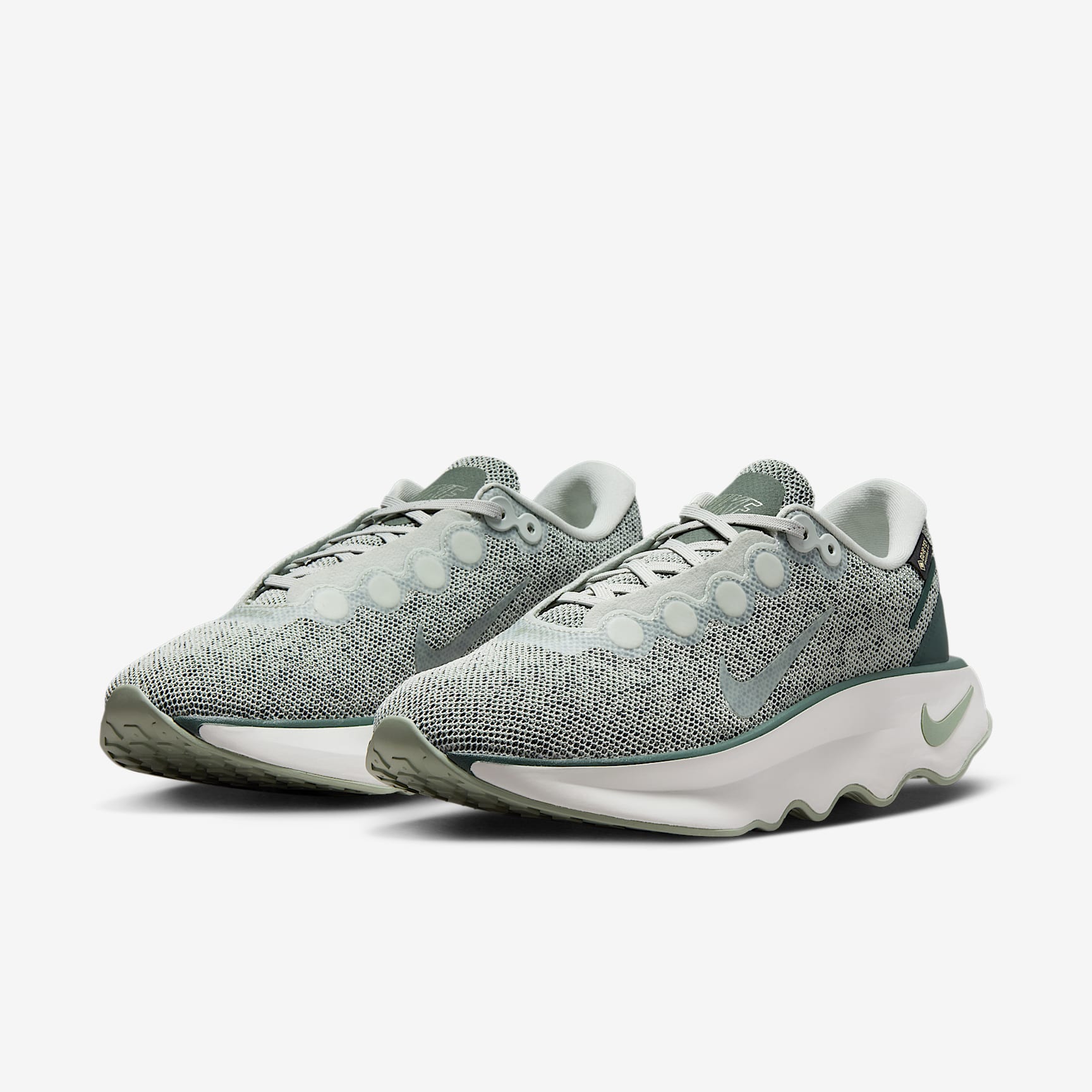 Nike Motiva GORE-TEX Women's Waterproof Walking Shoes