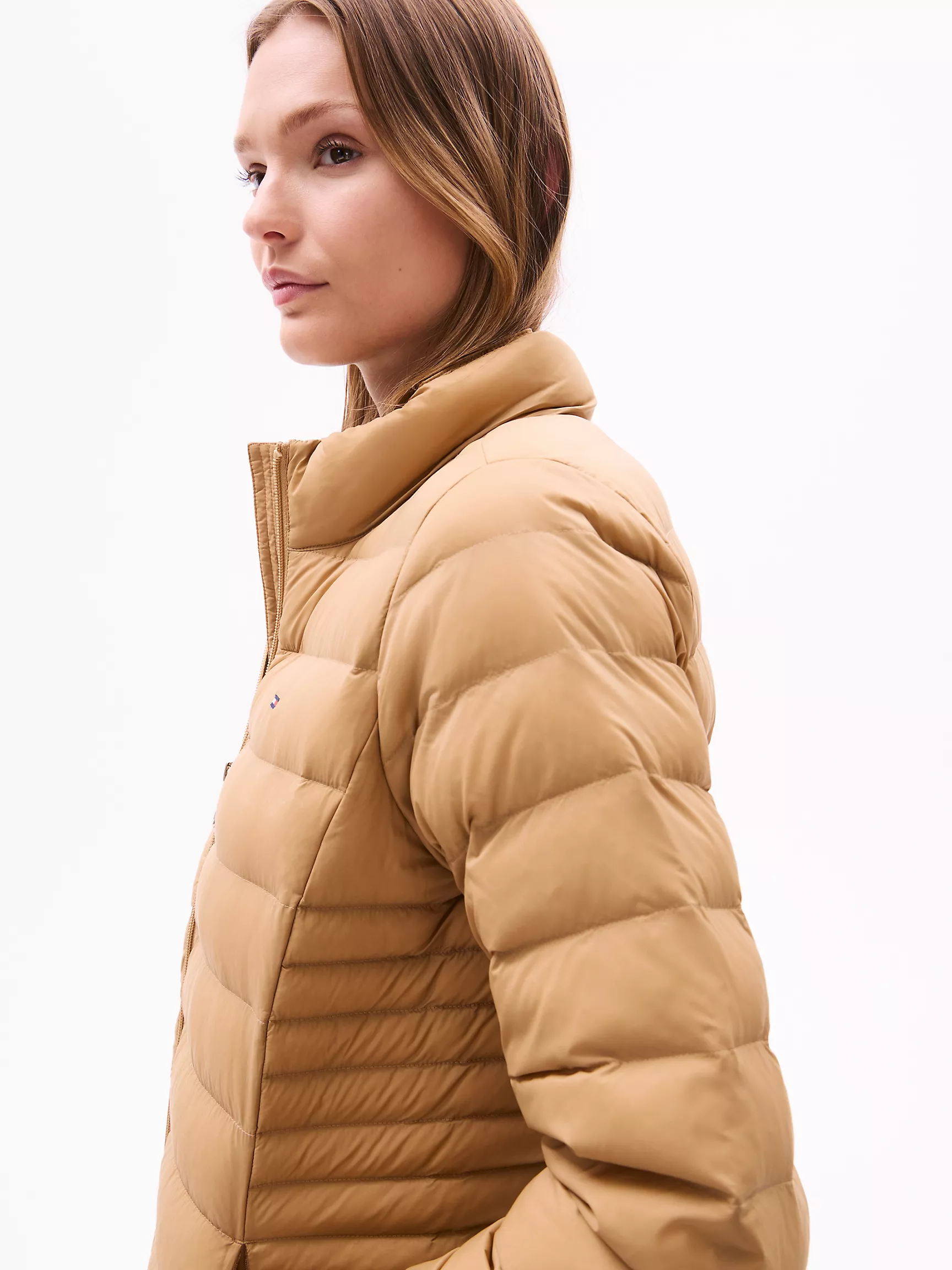 Женская куртка Tommy Hilfiger, Легкий пуховик с капюшоном