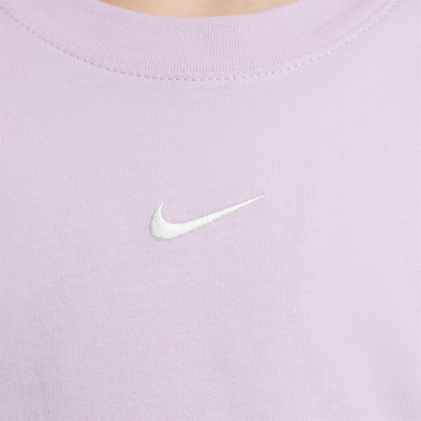 Nike Sportswear Essential Big Kids' (Girls') T-Shirt
