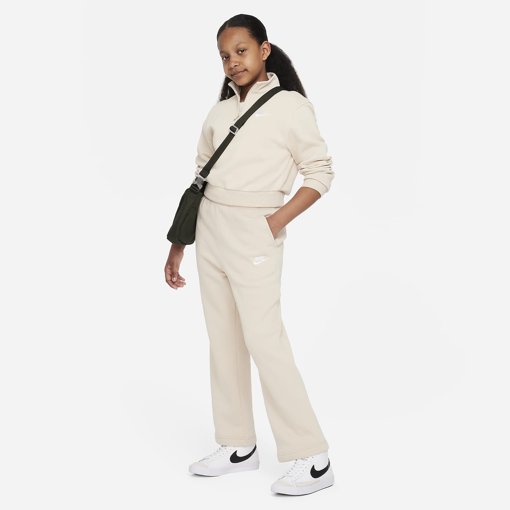 Nike Sportswear Club Fleece Big Kids' (Girls') Wide-Leg Pants