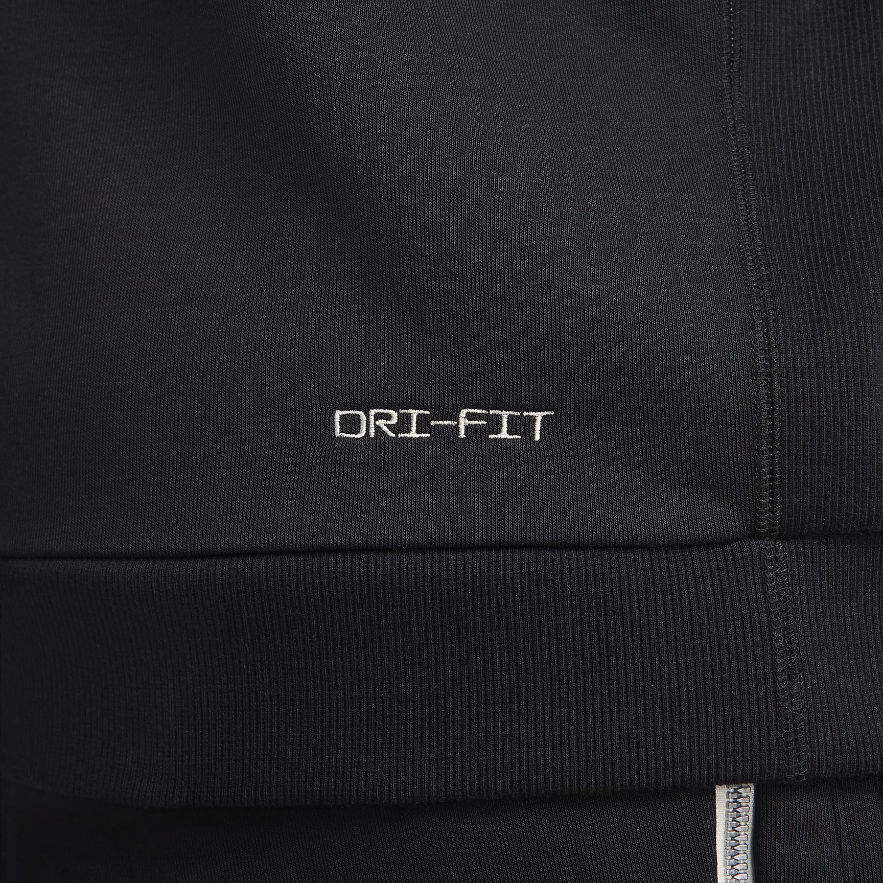 Nike Standard Issue Men's Dri-FIT Basketball Crew-Neck Sweatshirt