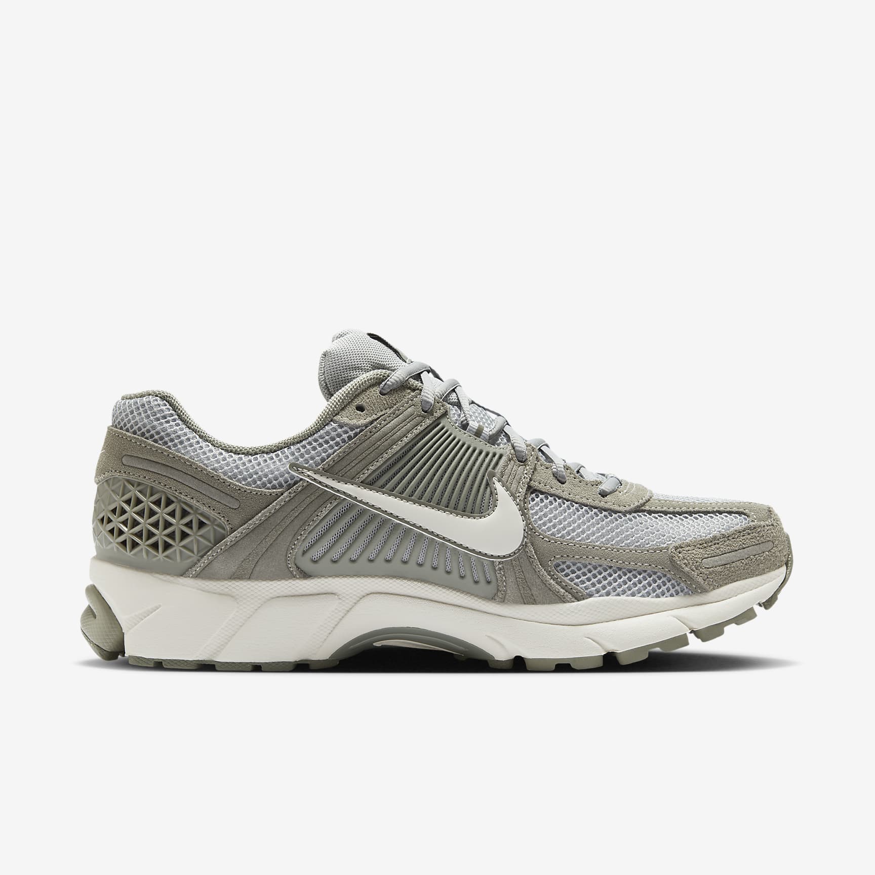 Nike Zoom Vomero 5 Men's Shoes