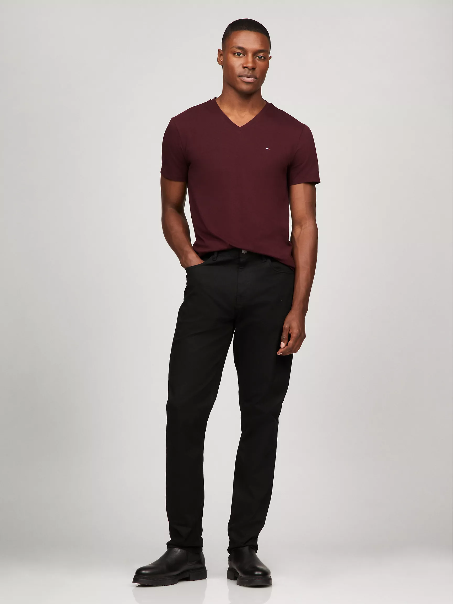 Мужская футболка Tommy Hilfiger, Приталенная футболка с V-образным вырезом