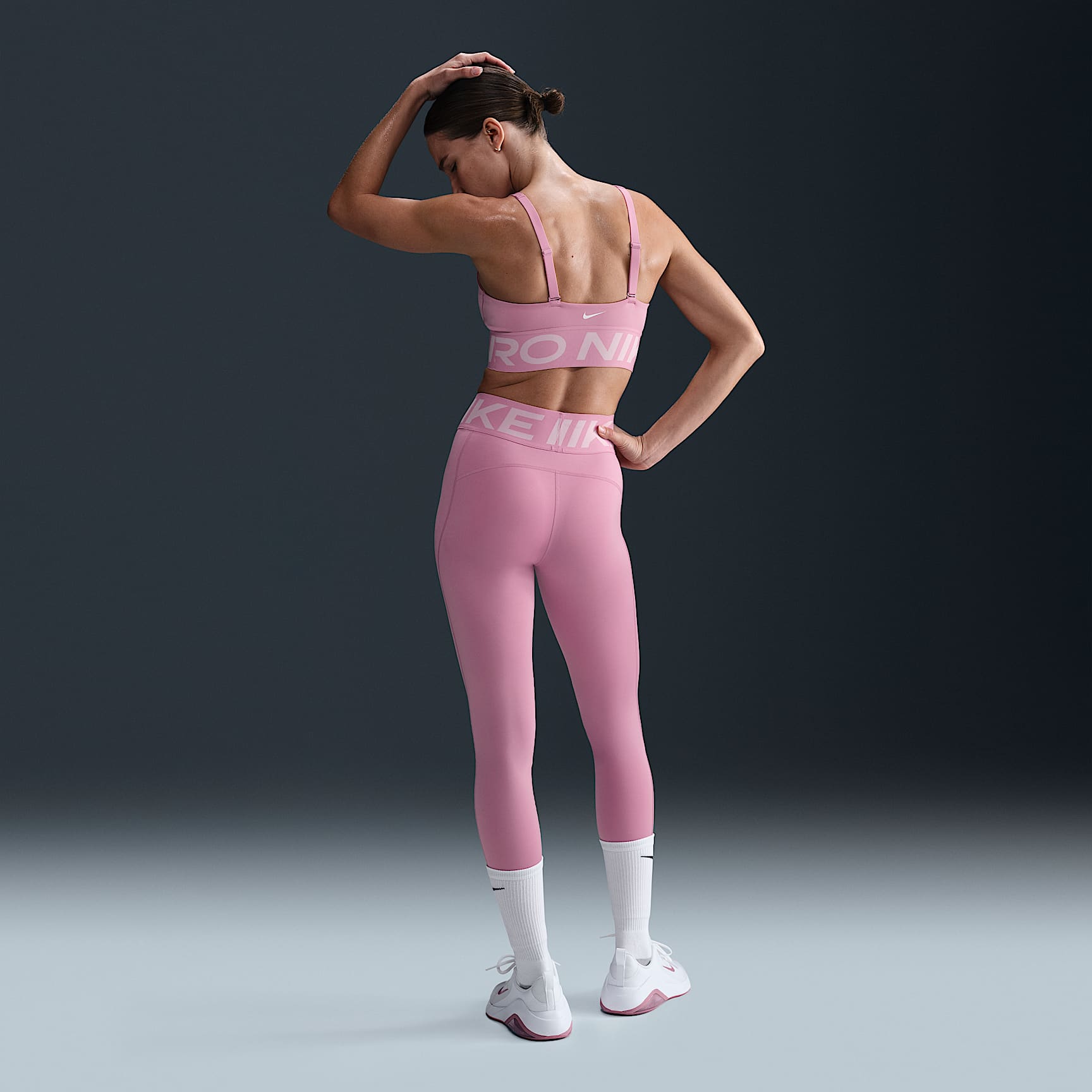 Nike Pro Indy Plunge Women's Medium-Support Padded Sports Bra