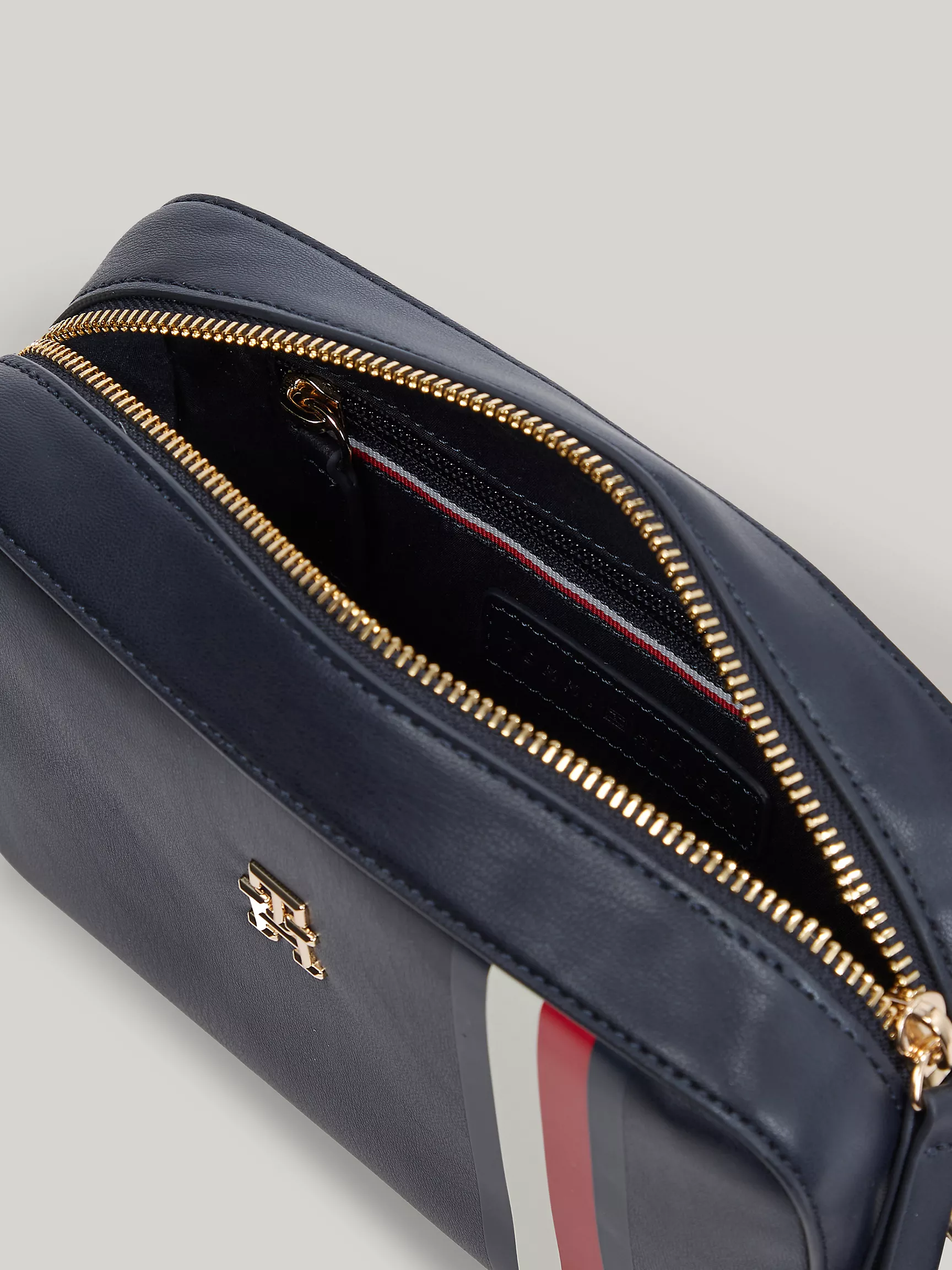 Женская сумка Tommy Hilfiger, Кроссбоди-сумка с фирменными полосками