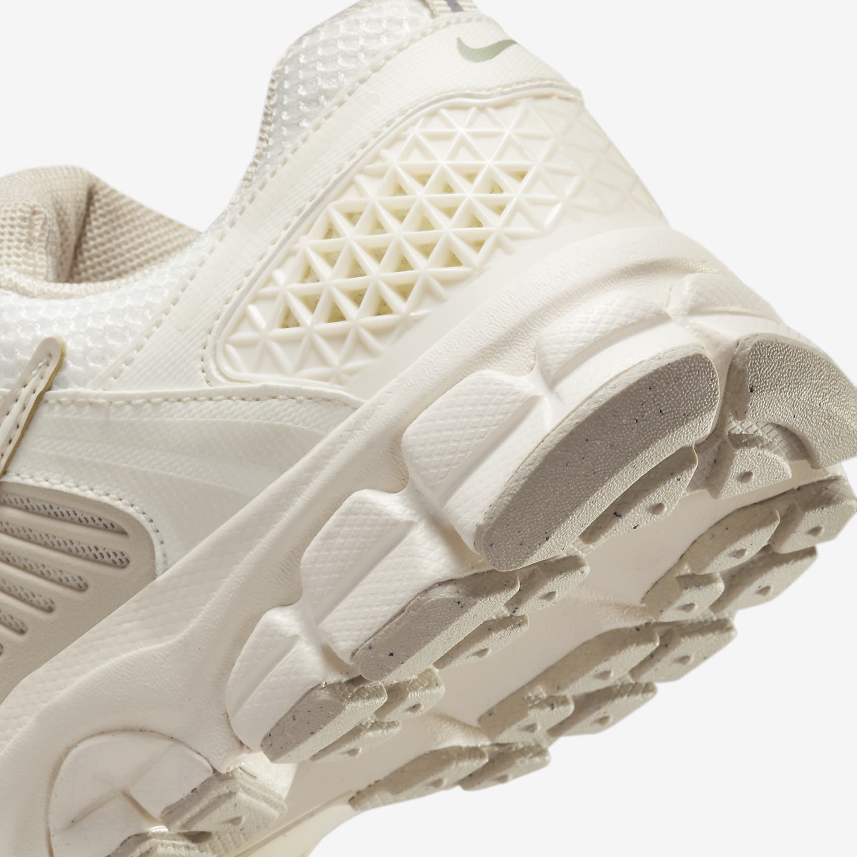 Nike Vomero 5 Big Kids' Shoes