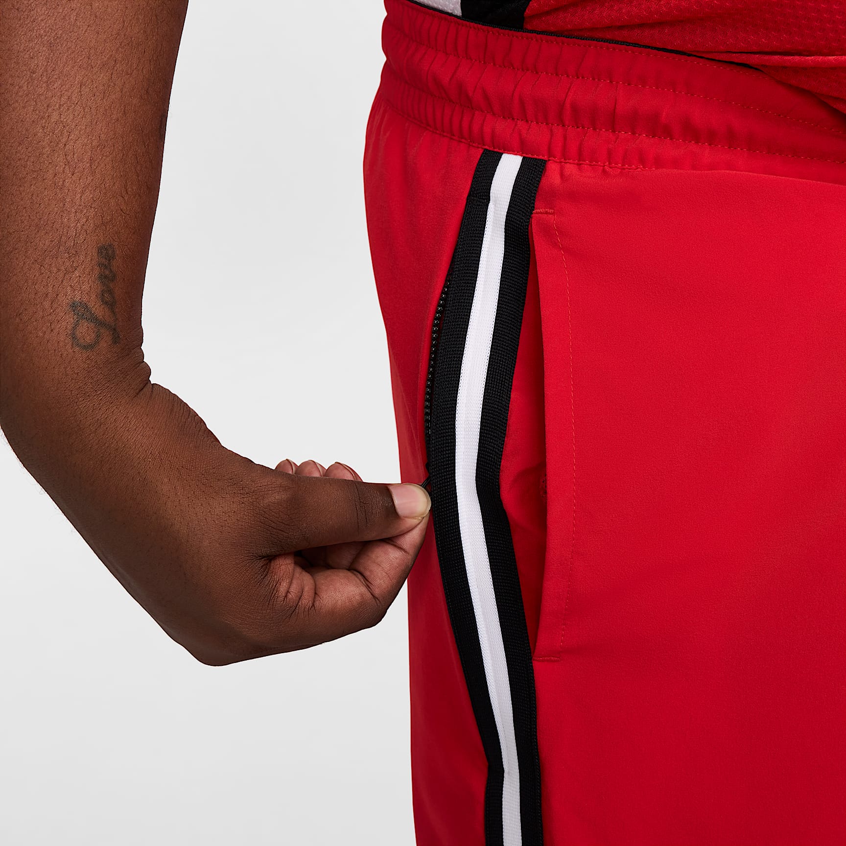 Nike DNA Men's Dri-FIT 6" UV Woven Basketball Shorts