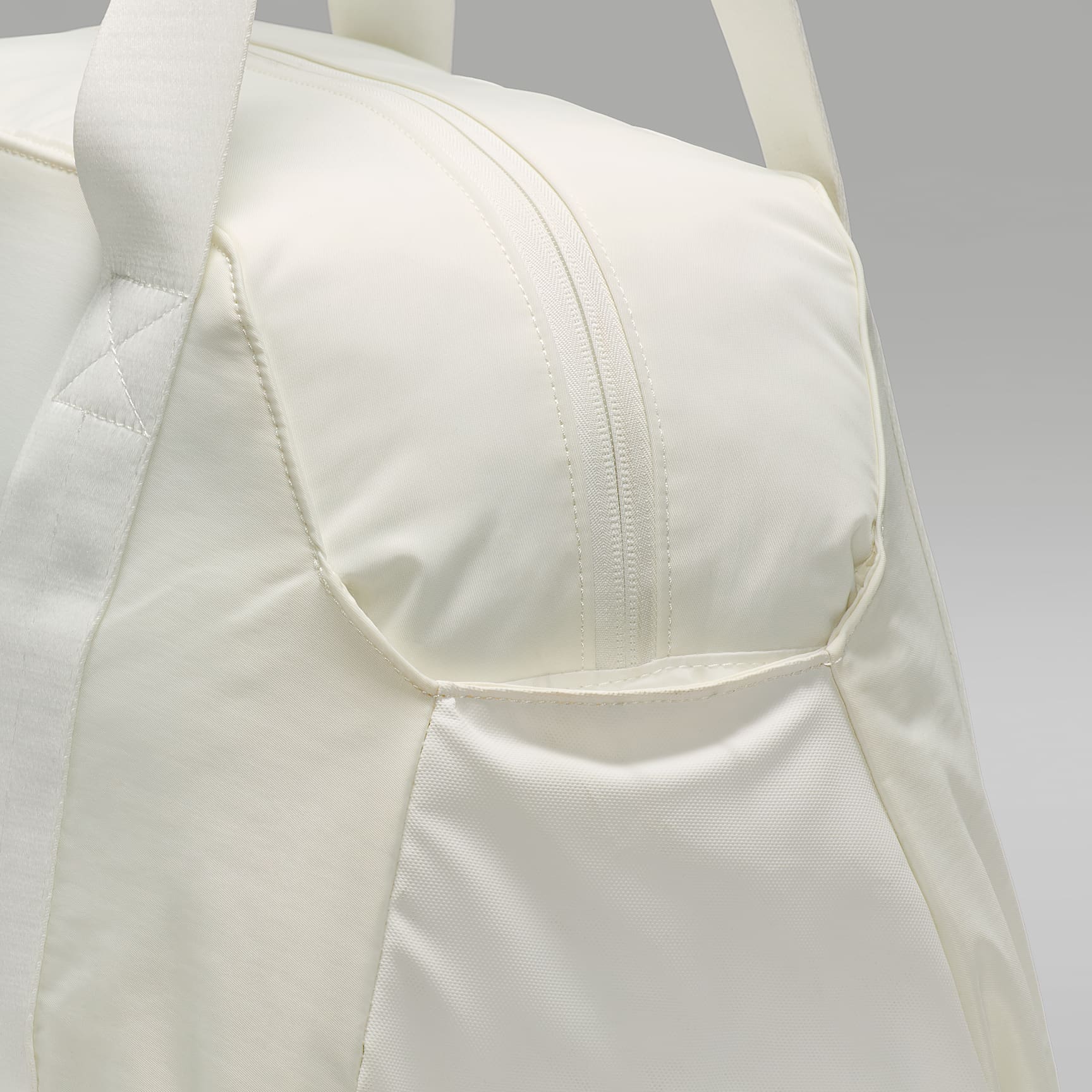 Jordan Alpha Duffel Bag (46.8L)