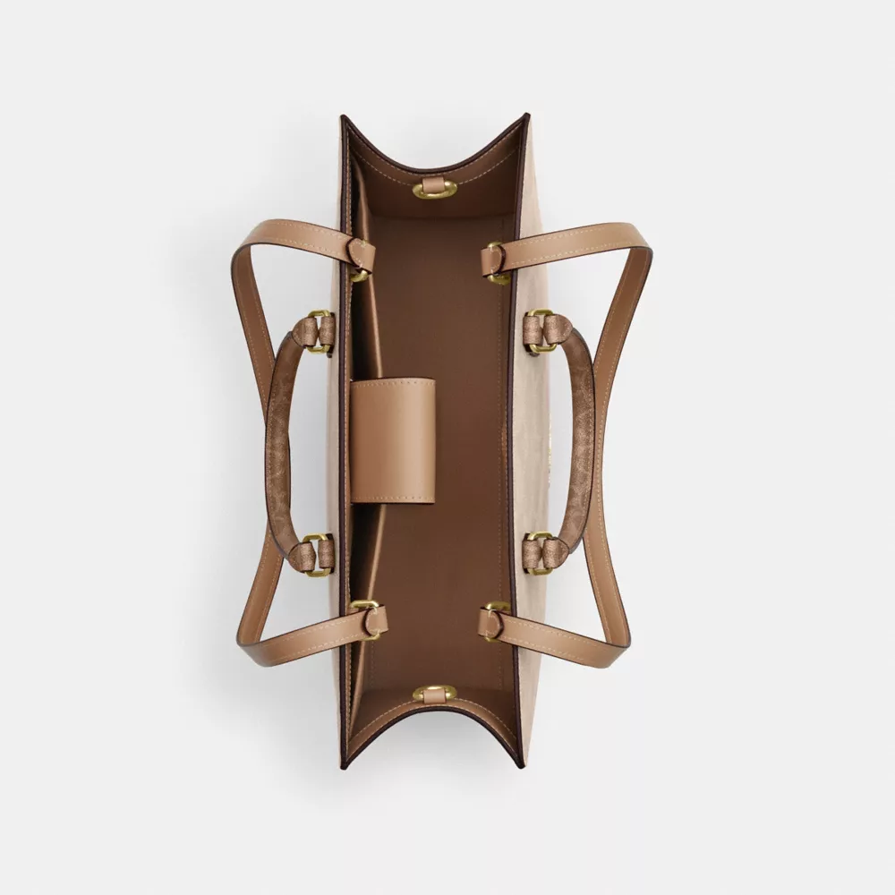 Сумка COACH Maggie Tote Bag In Blocked Signature Canvas