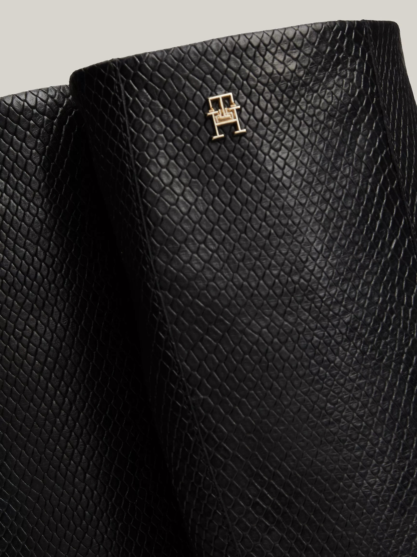 Женские ботинки Tommy Hilfiger, Ковбойские сапоги из кожи с тиснением под змею