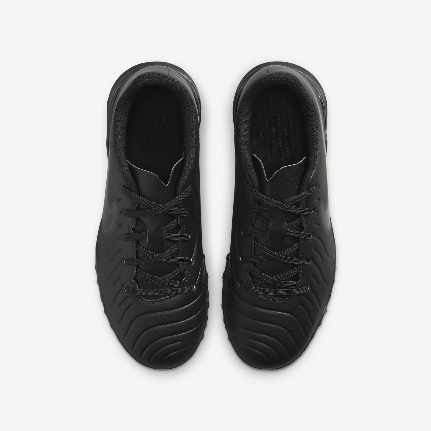 Nike Jr. Tiempo Legend 10 Club Little/Big Kids' Turf Low-Top Soccer Shoes